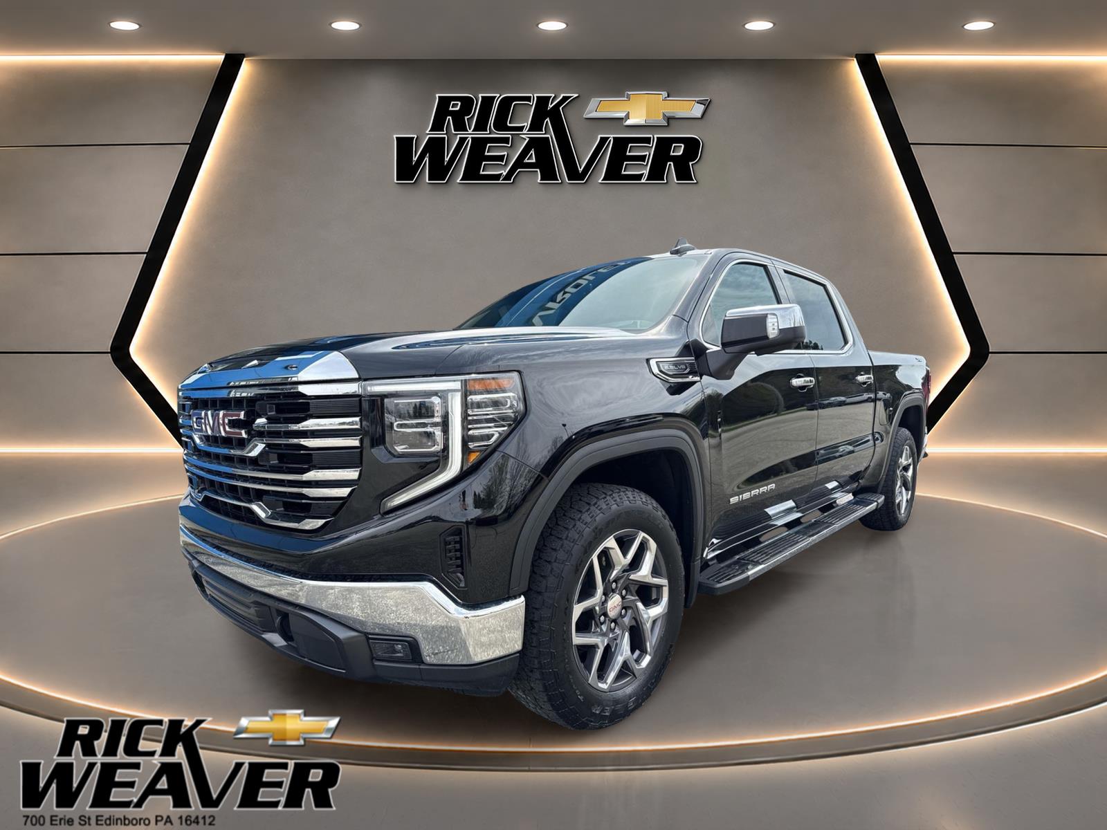 2022 GMC Sierra 1500 SLT - 0