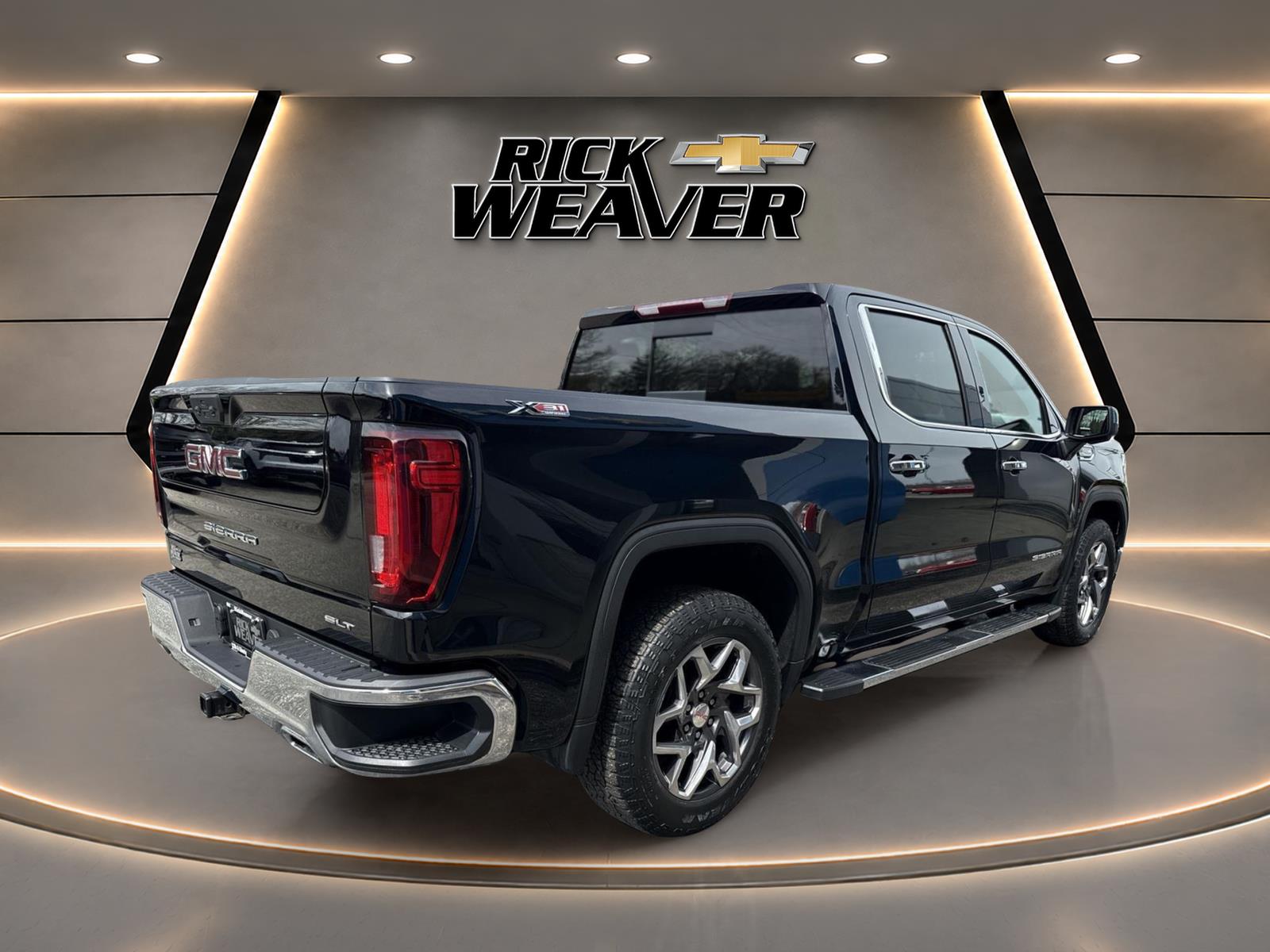 2022 GMC Sierra 1500 SLT - 7