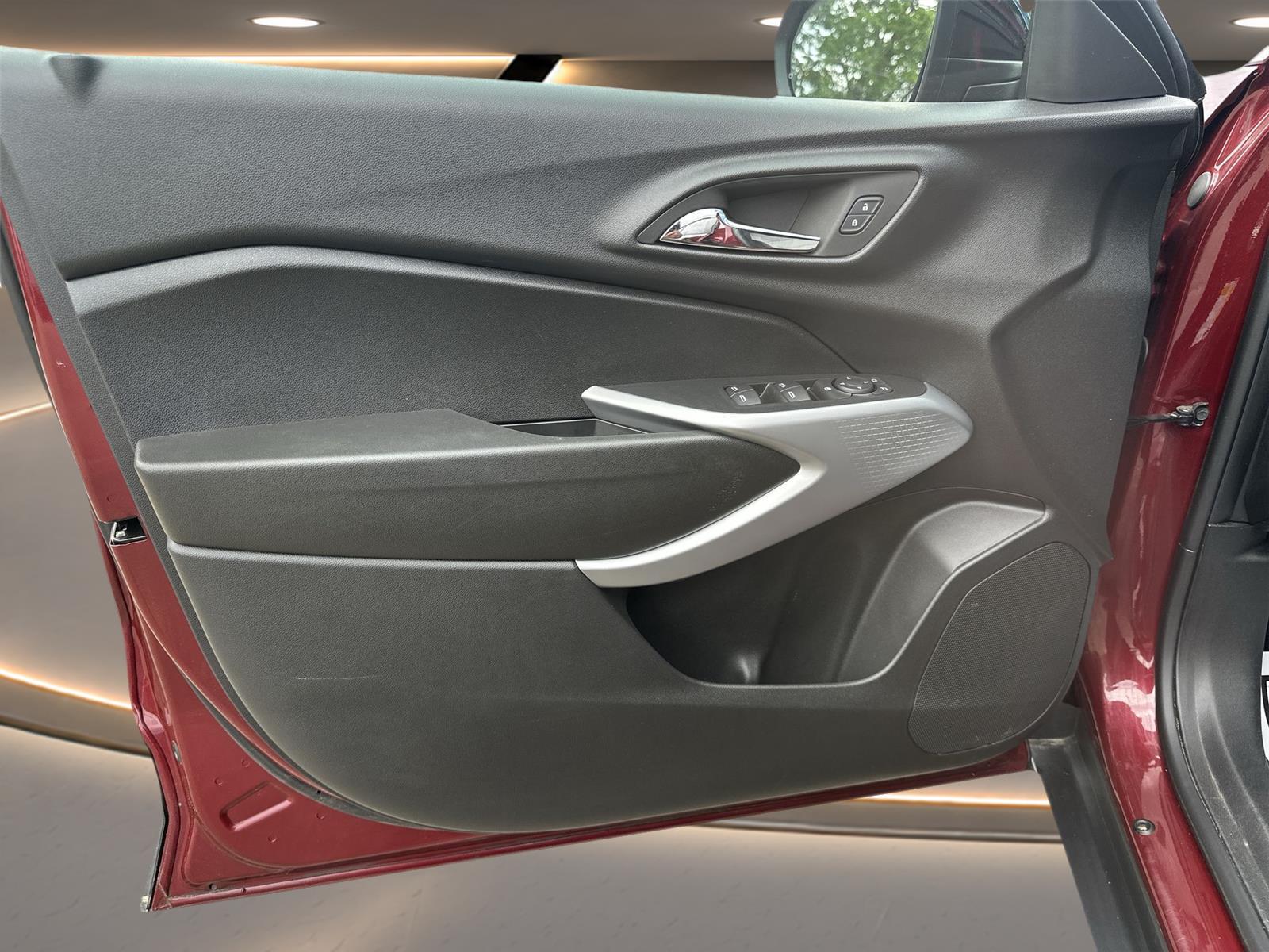 2024 Chevrolet Trax 1RS at Rick Weaver GMC