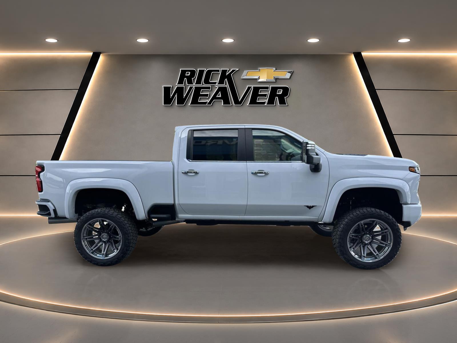 2025 Chevrolet Silverado 2500HD LT - 8