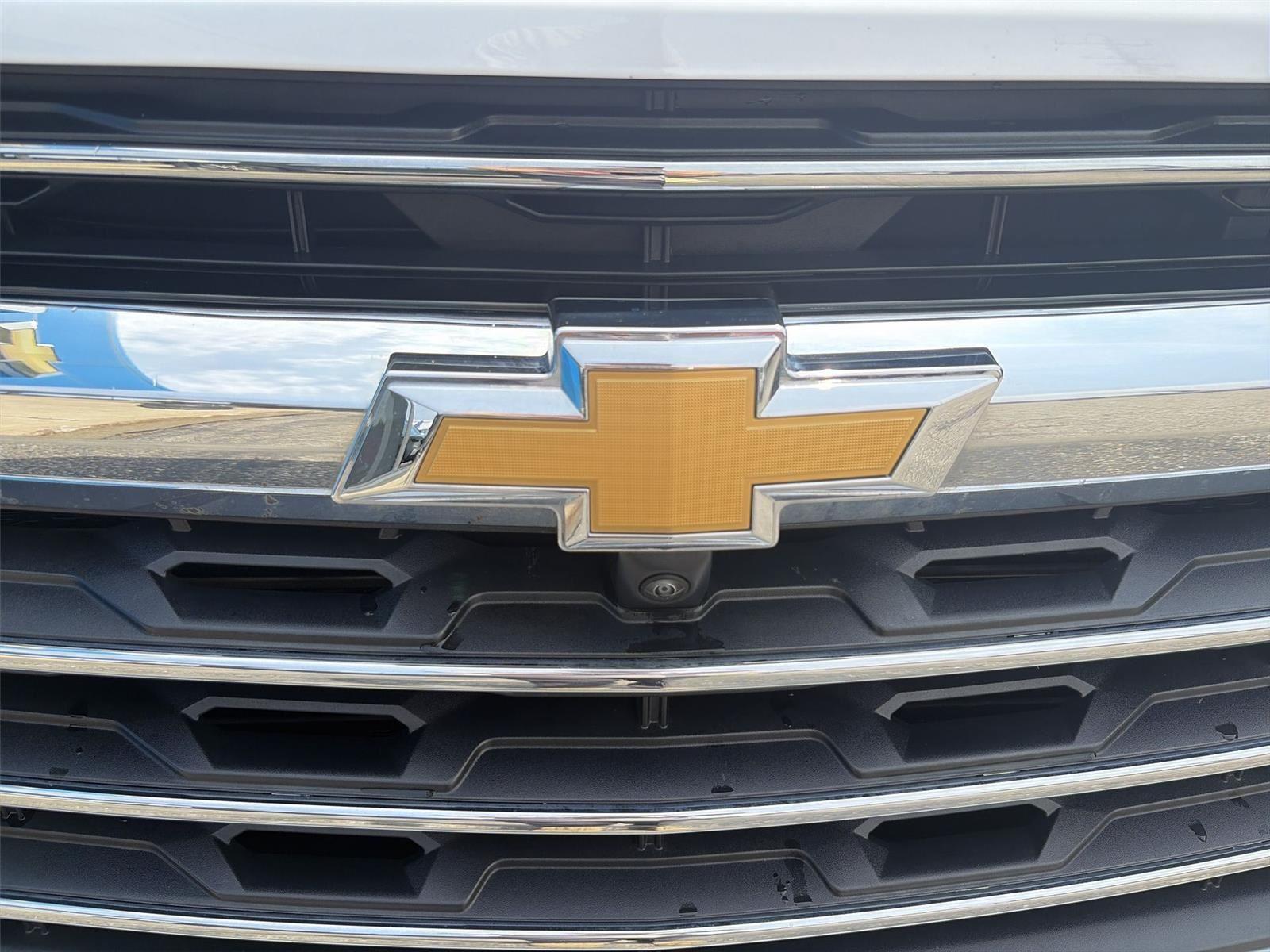 2025 Chevrolet Traverse AWD LT at Rick Weaver Chevrolet