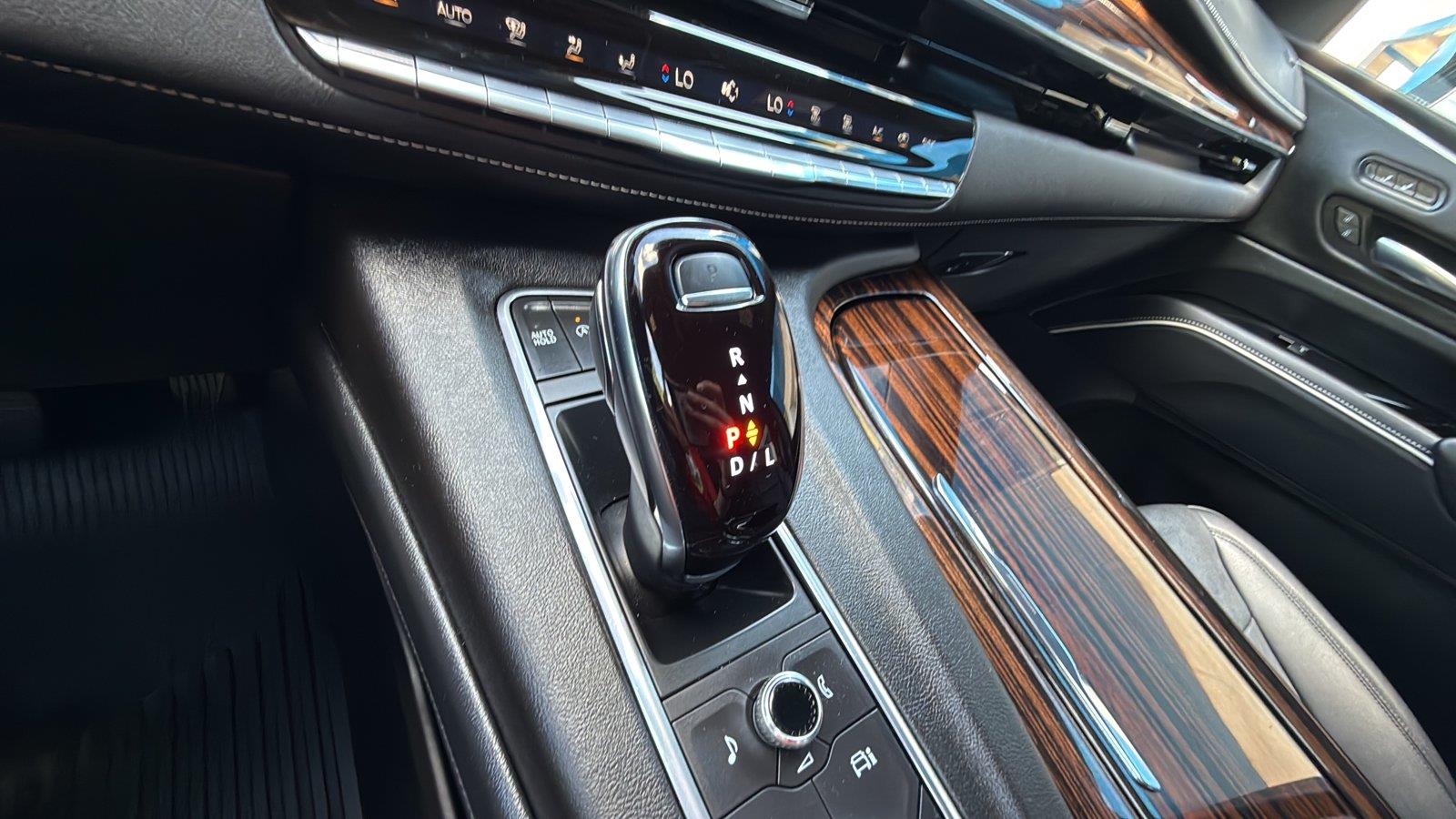 2022 Cadillac Escalade ESV Luxury at Braxton Motor Co