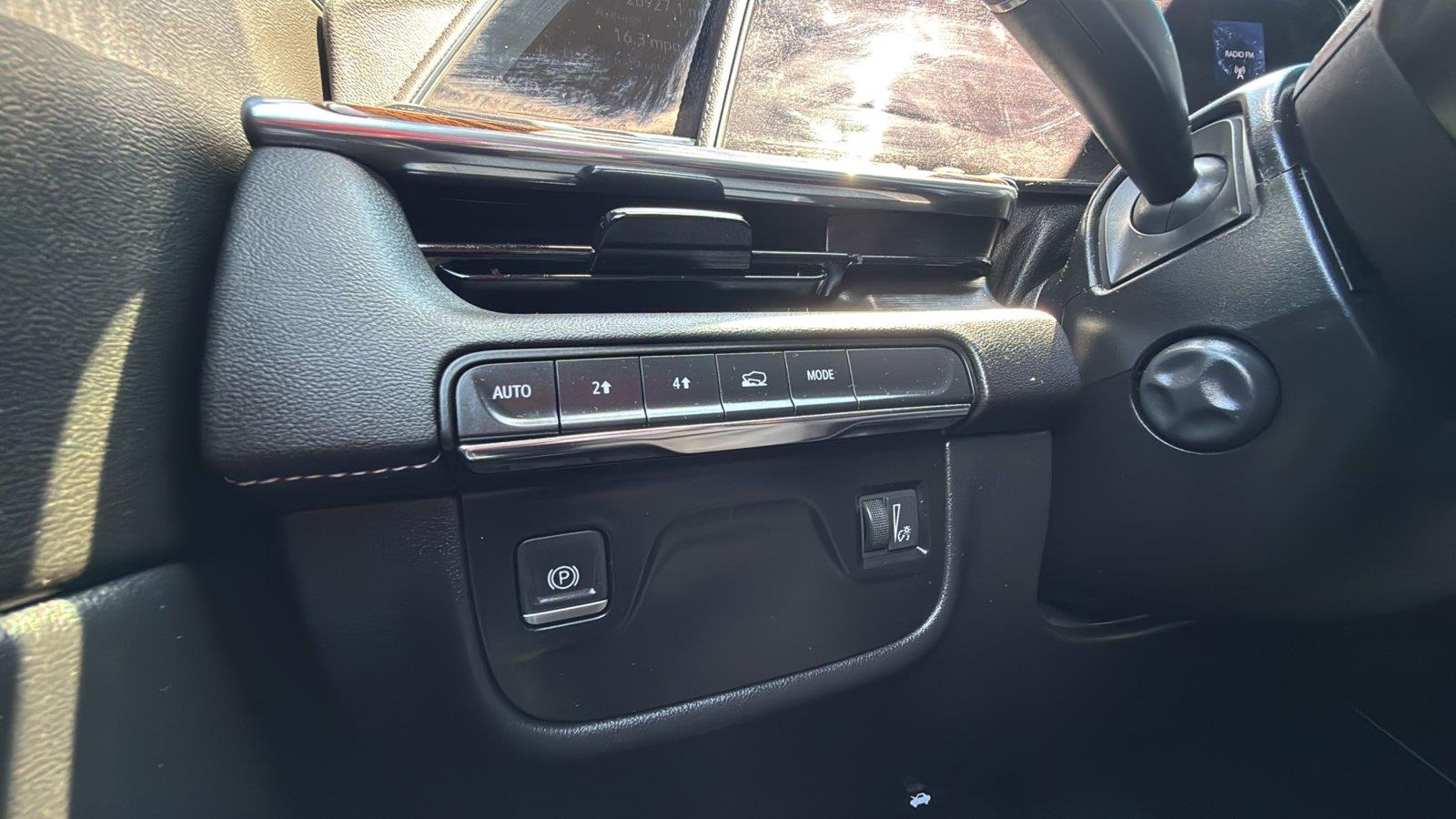 2022 Cadillac Escalade ESV Luxury at Braxton Motor Co