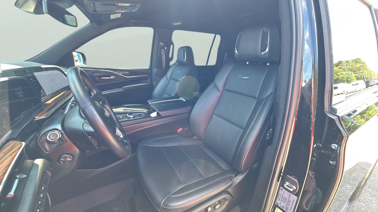 2022 Cadillac Escalade ESV Luxury at Braxton Motor Co