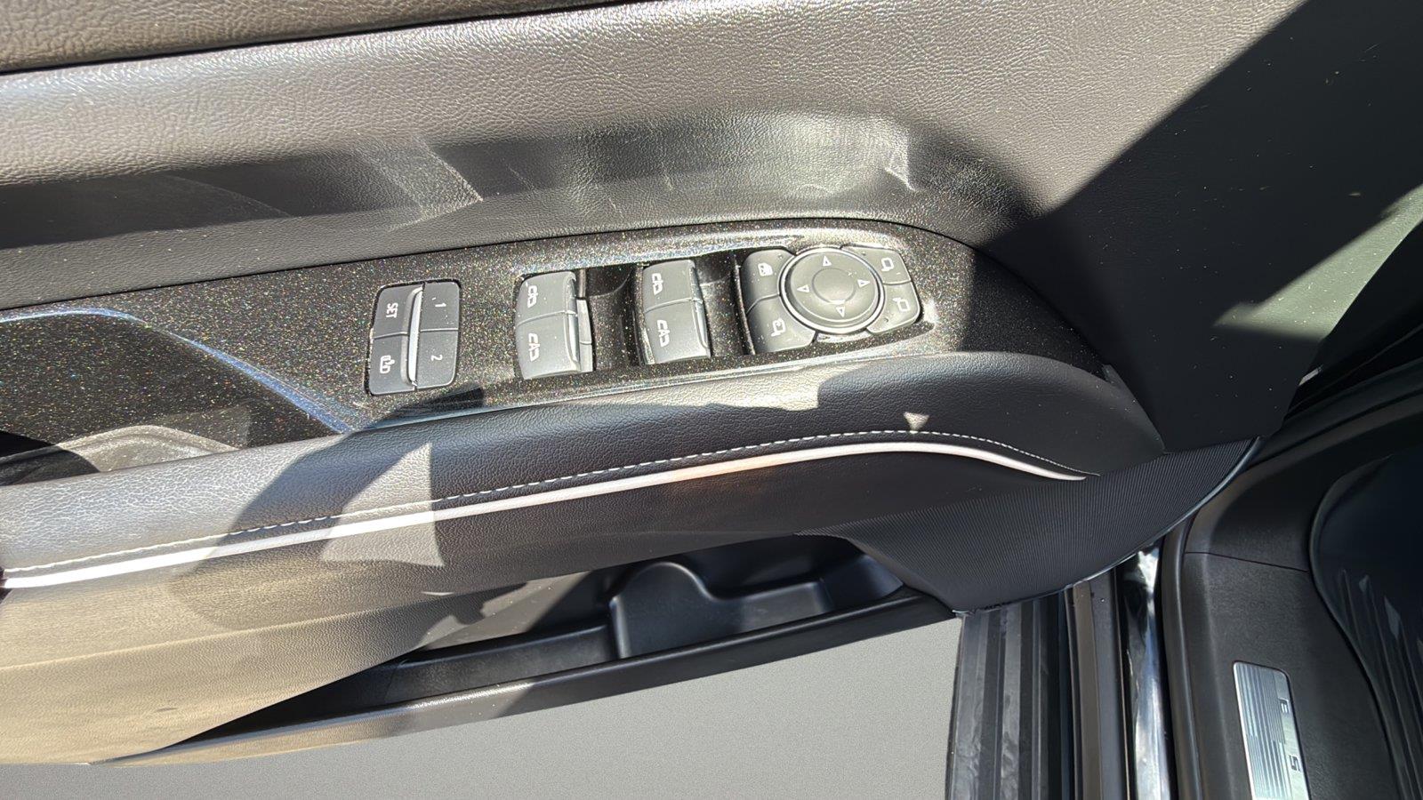 2022 Cadillac Escalade ESV Luxury at Braxton Motor Co