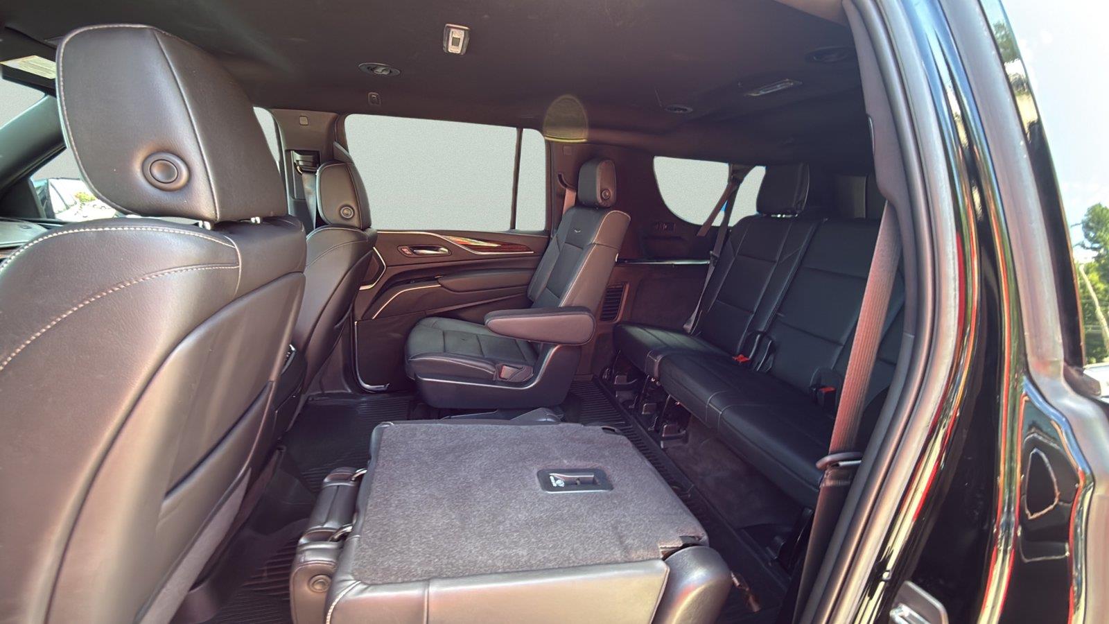 2022 Cadillac Escalade ESV Luxury at Braxton Motor Co