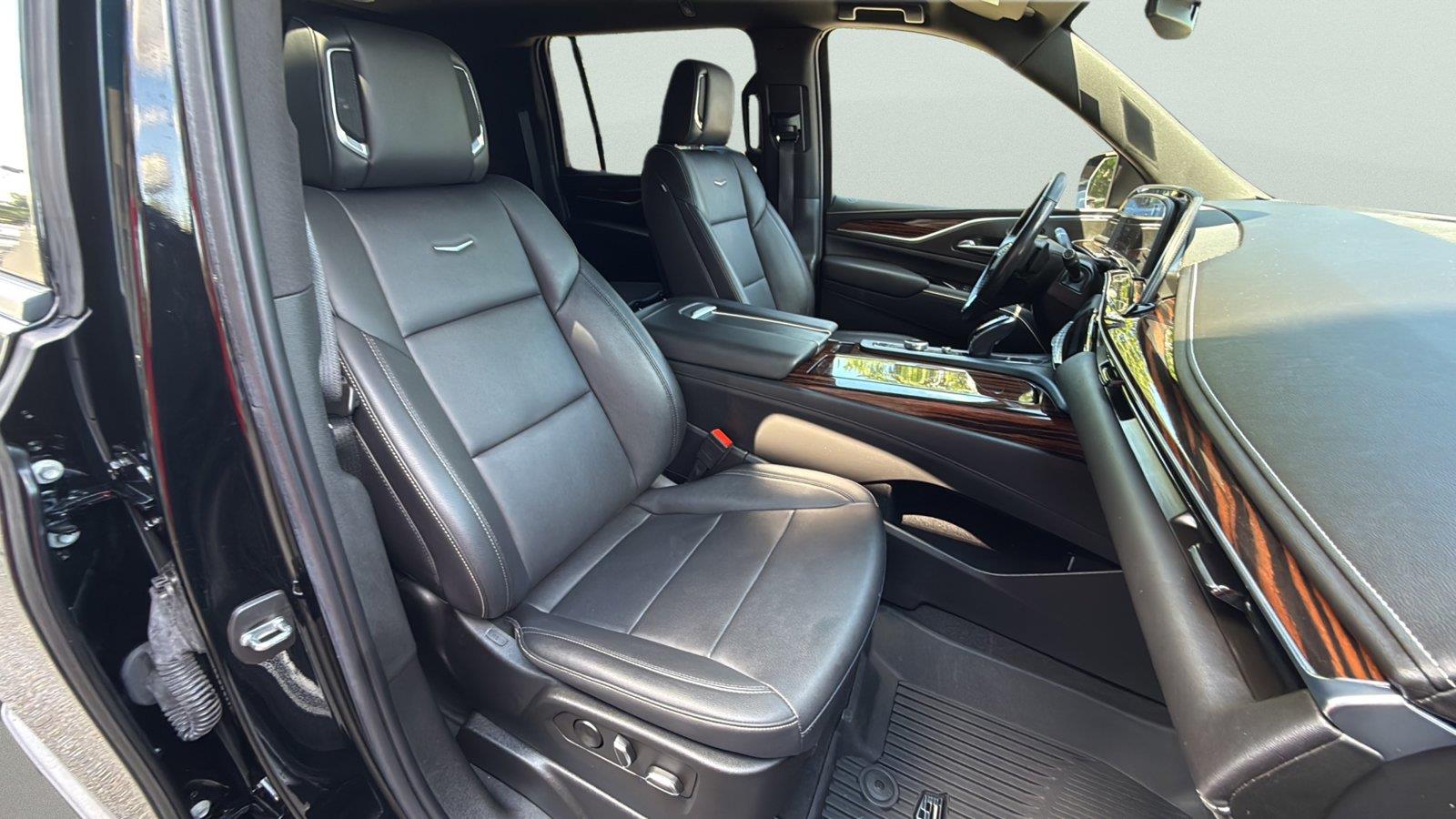 2022 Cadillac Escalade ESV Luxury at Braxton Motor Co