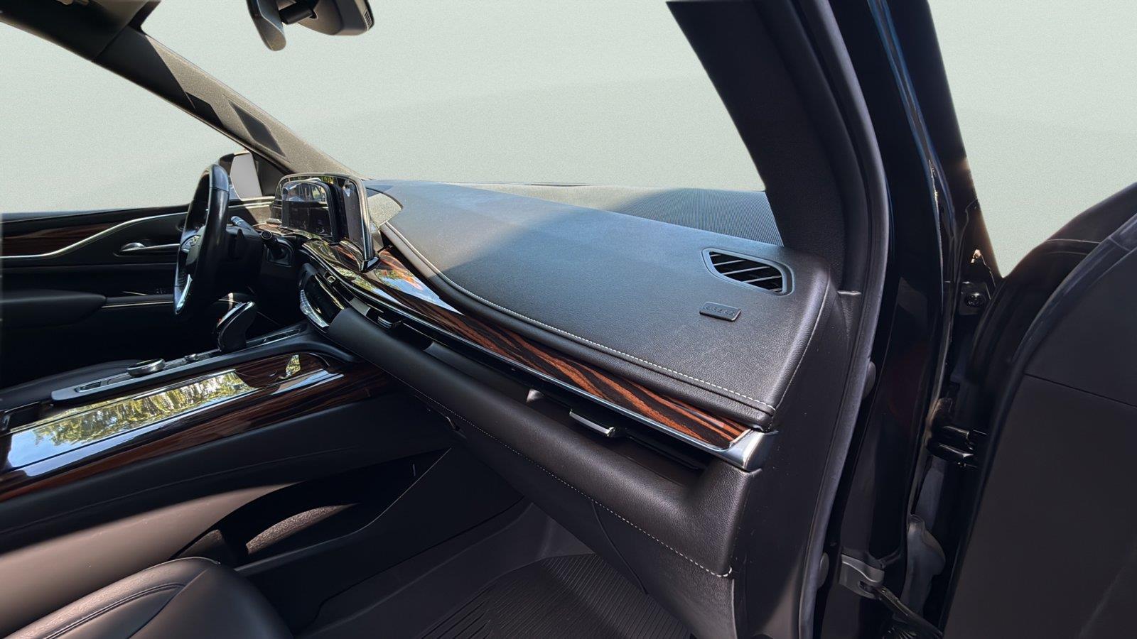 2022 Cadillac Escalade ESV Luxury at Braxton Motor Co