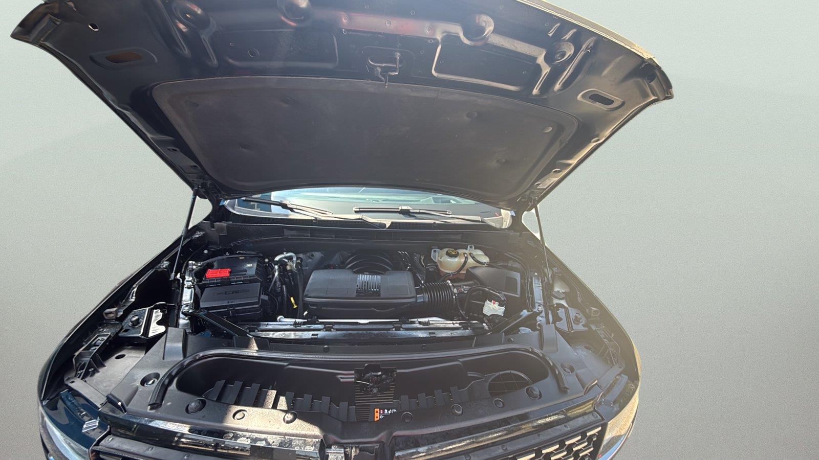 2022 Cadillac Escalade ESV Luxury at Braxton Motor Co