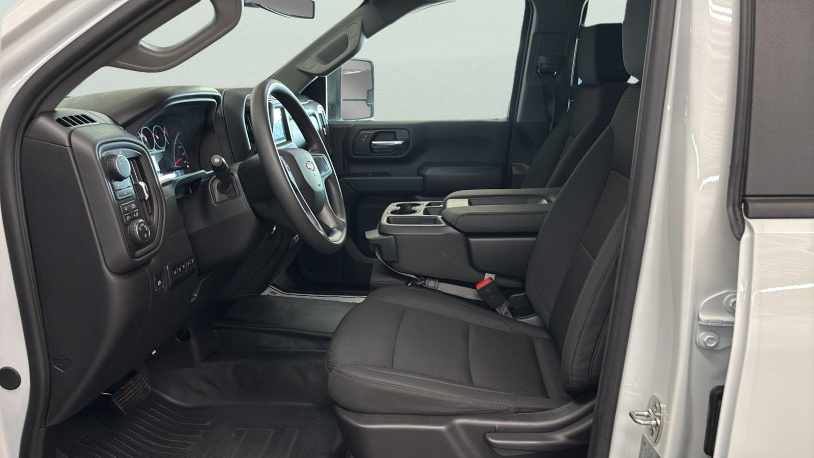 2026 Chevrolet Silverado 3500HD CC Work Truck - 5