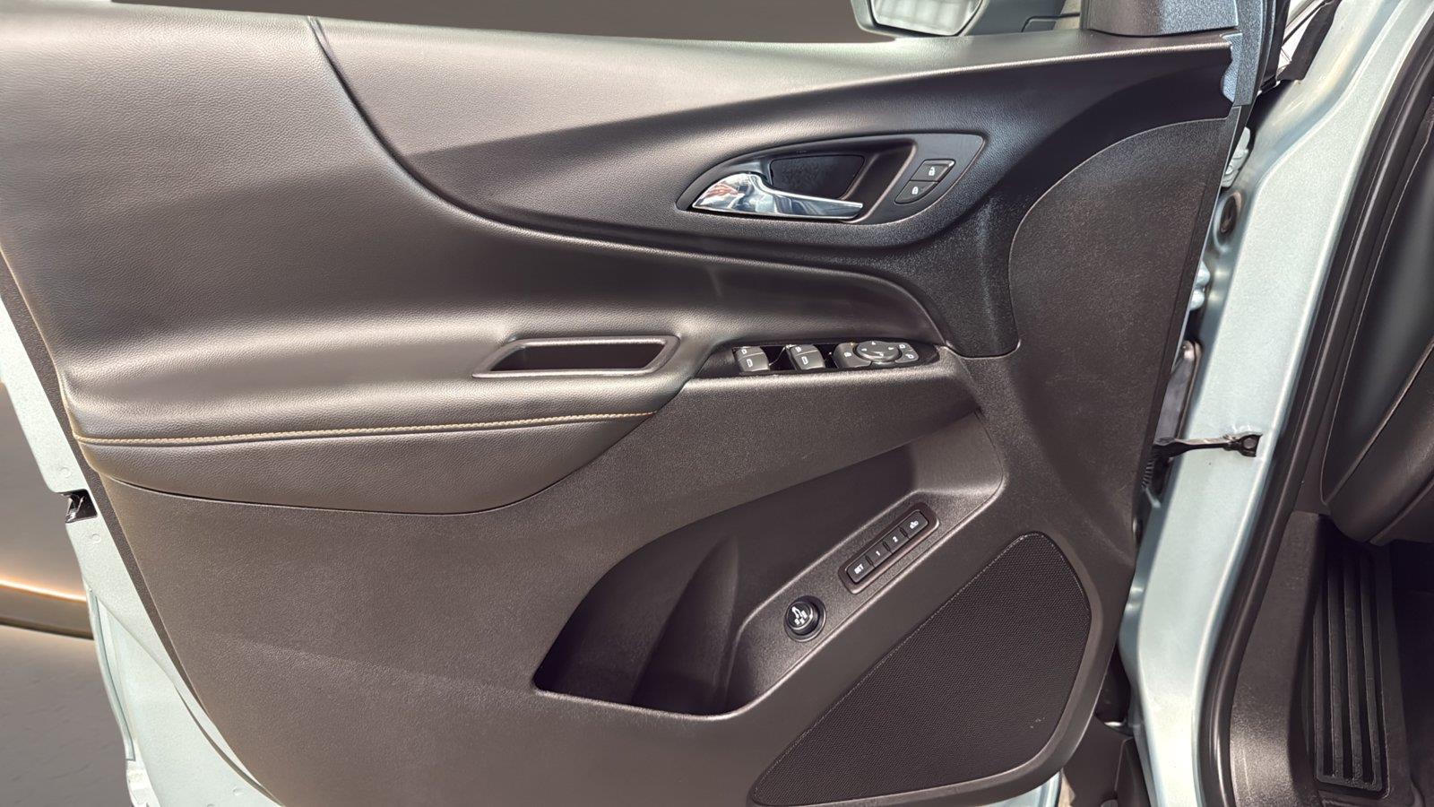 2022 Chevrolet Equinox Premier at Braxton Motor Co