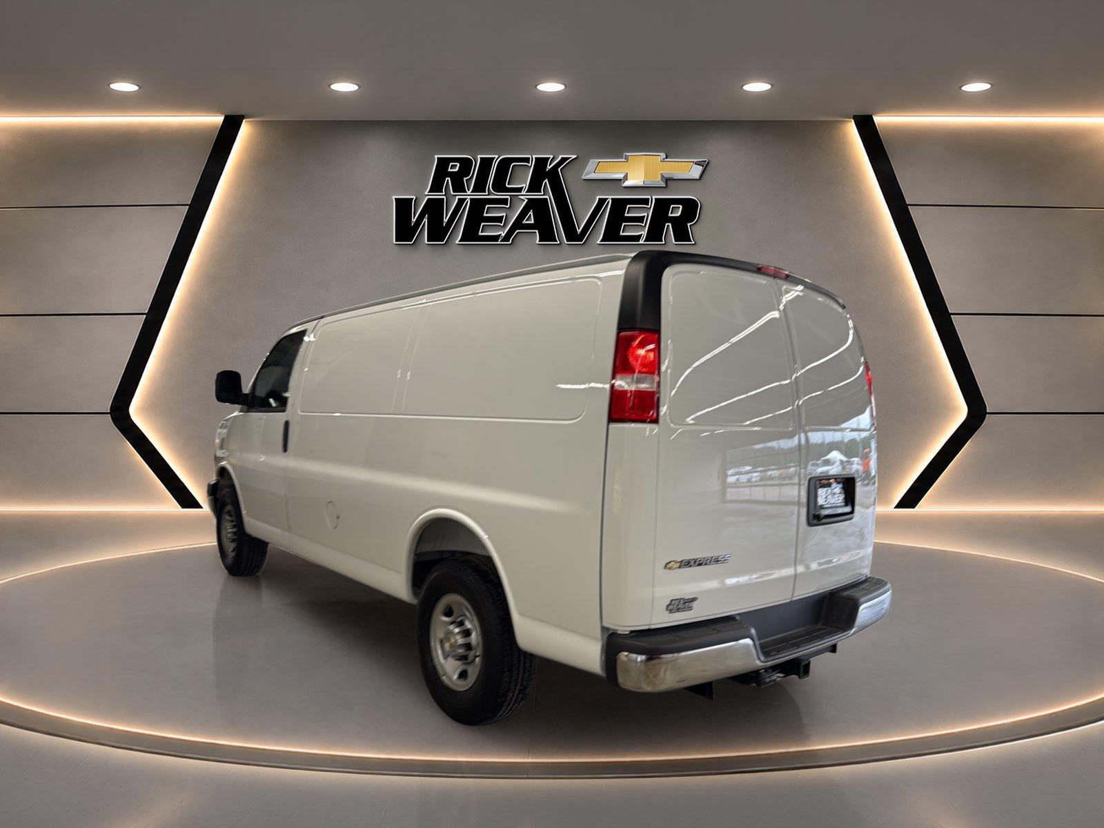 2025 Chevrolet Express Cargo Van RWD 2500 135 - 2