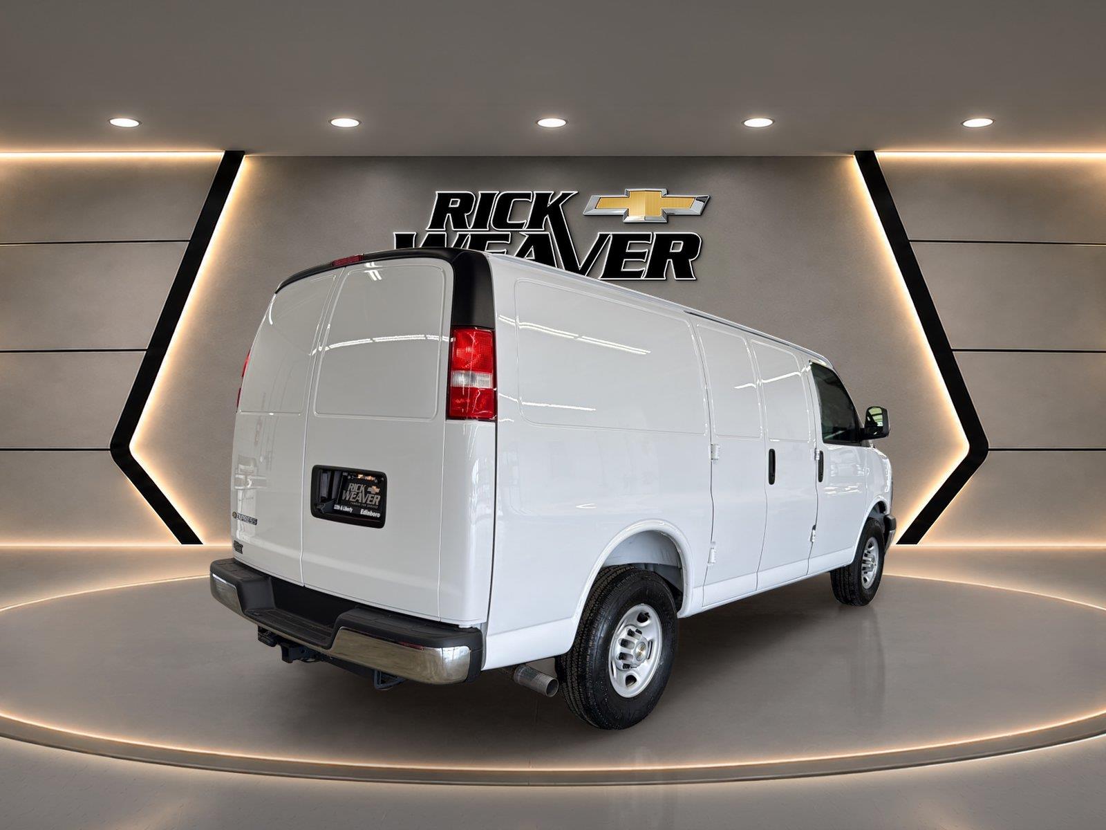 2025 Chevrolet Express Cargo Van RWD 2500 135 - 4