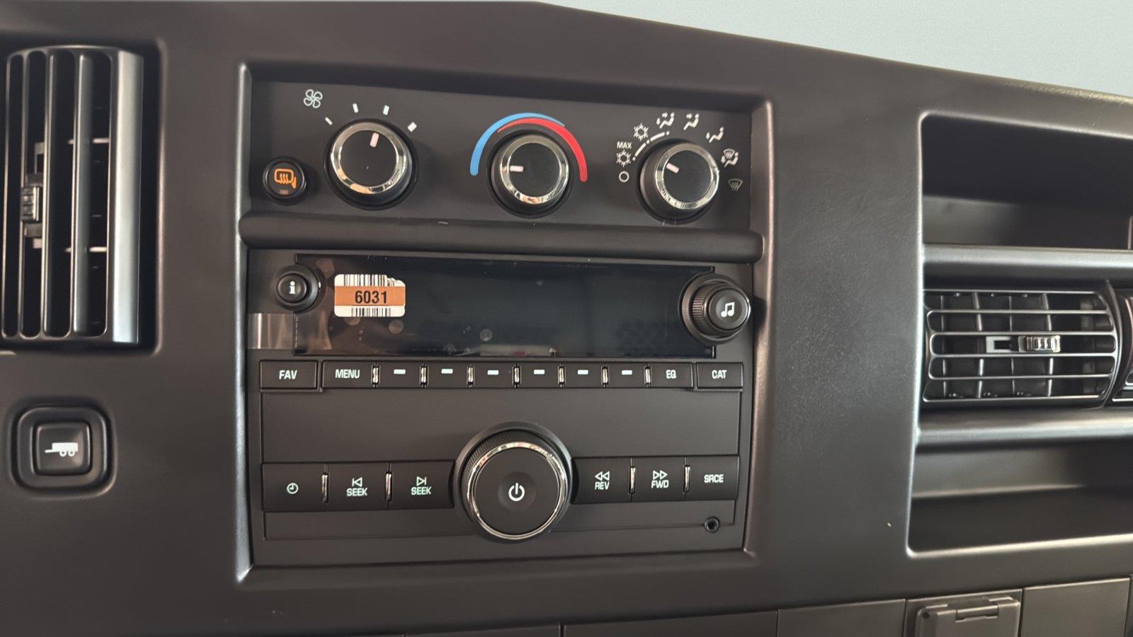 2025 Chevrolet Express Cargo Van RWD 2500 135 - 8