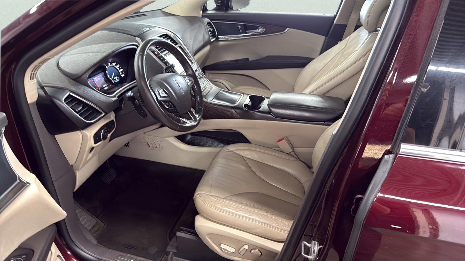 2017 LINCOLN MKX  at Diehl Automotive