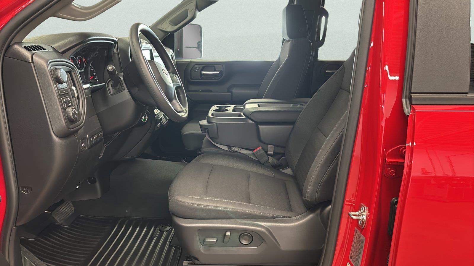 2026 Chevrolet Silverado 2500HD Custom - 5