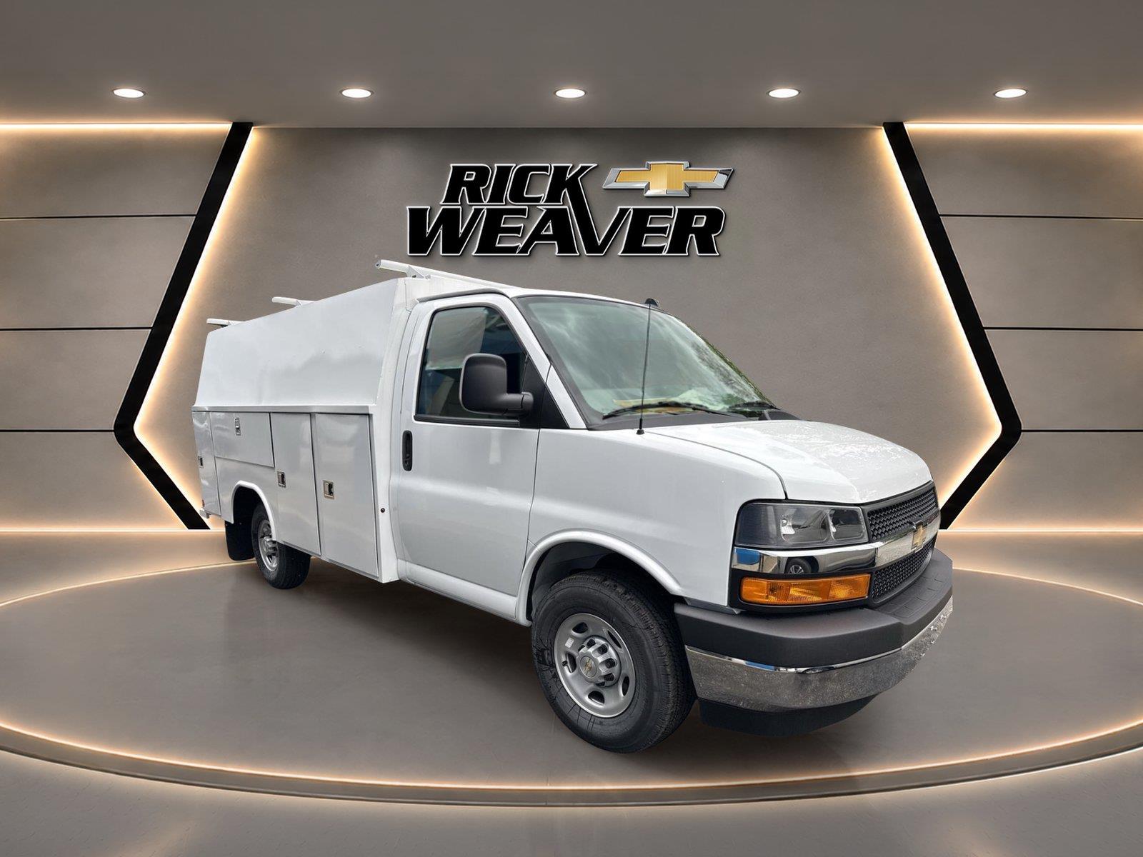 2026 Chevrolet Express Cutaway 3500 VAN 139 - 1