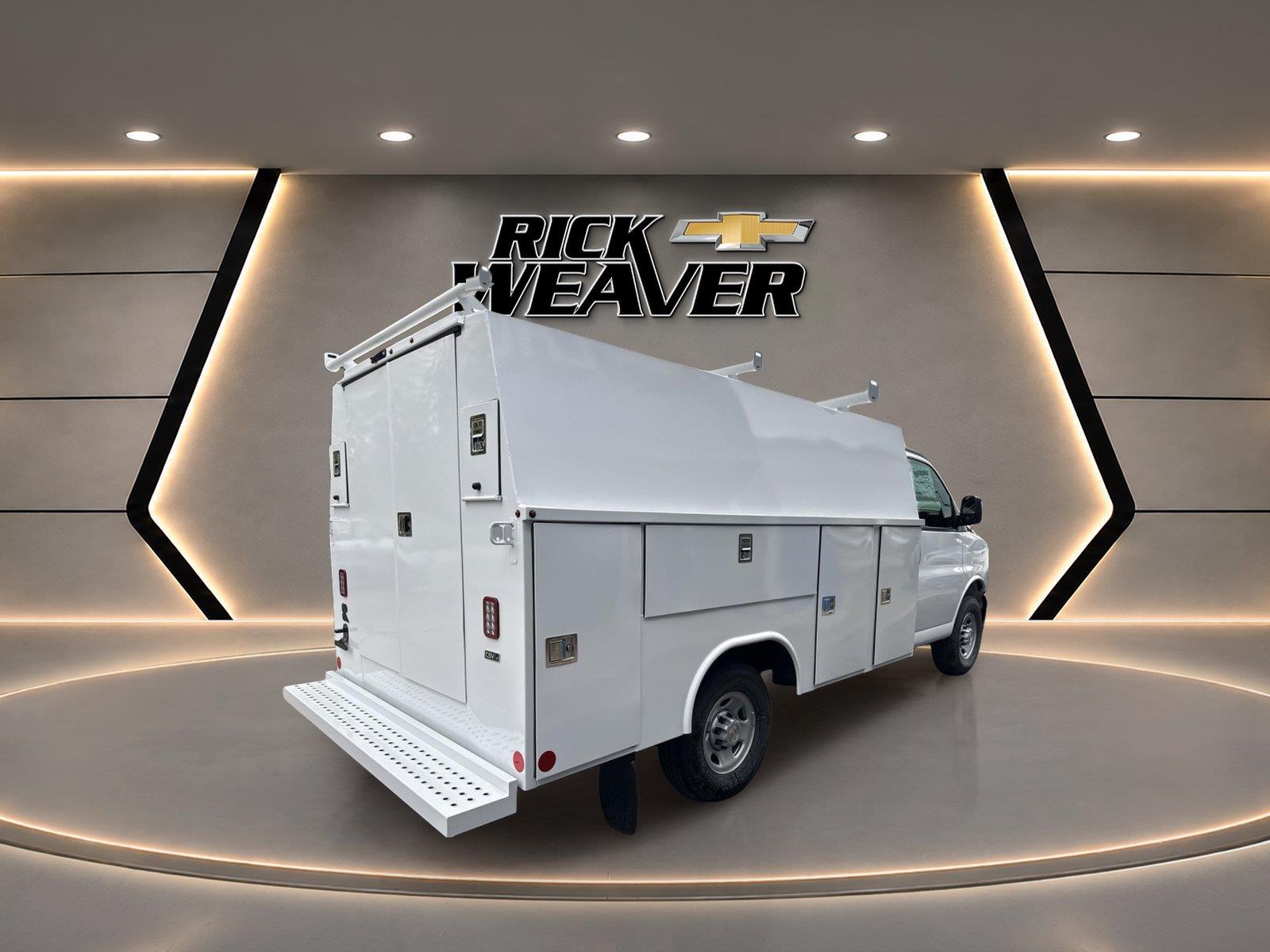 2026 Chevrolet Express Cutaway 3500 VAN 139 - 7