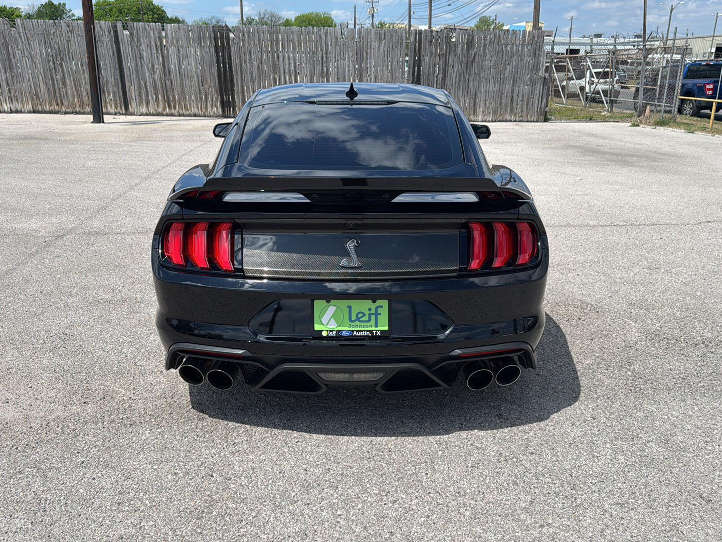 View vehicle photo 6