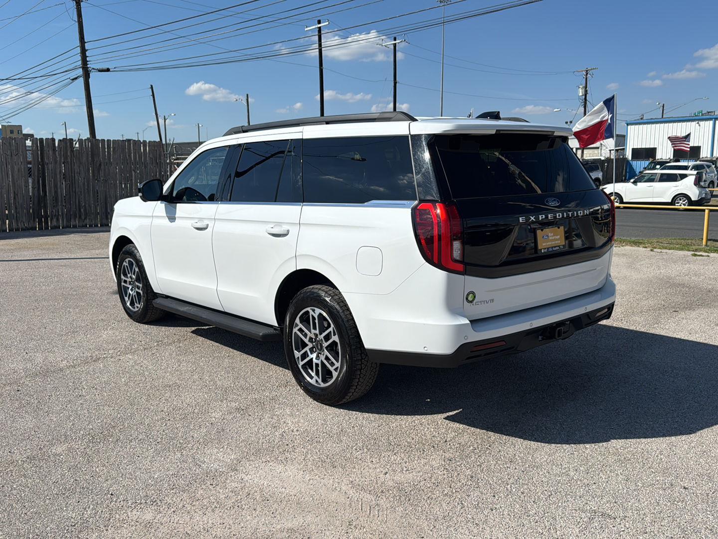 View vehicle photo 5