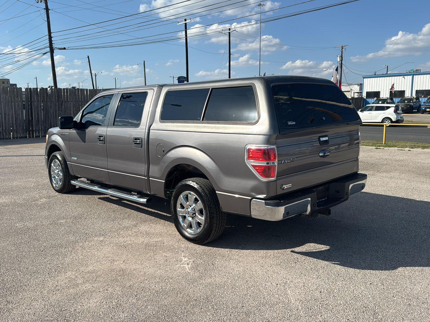 View vehicle photo 5