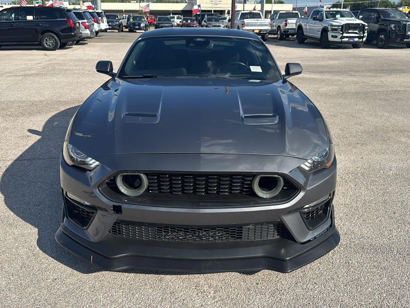 View vehicle photo 2