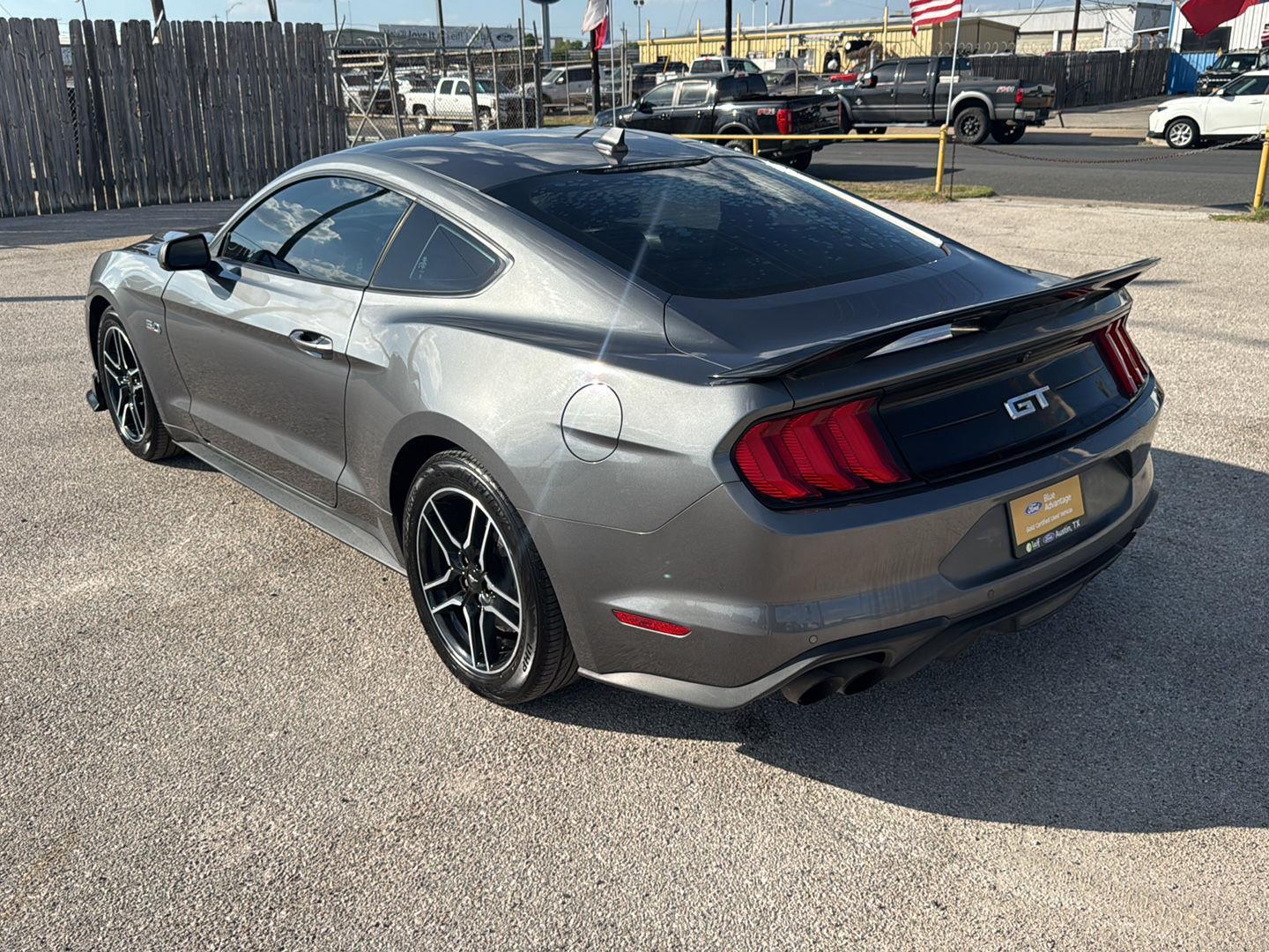 View vehicle photo 5