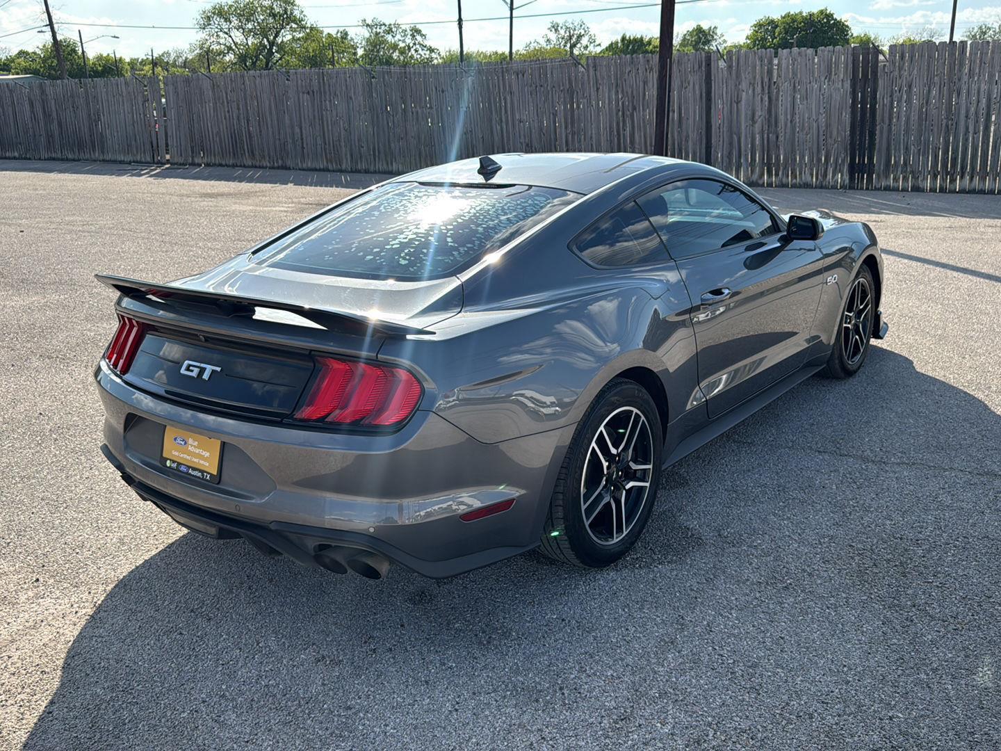 View vehicle photo 7