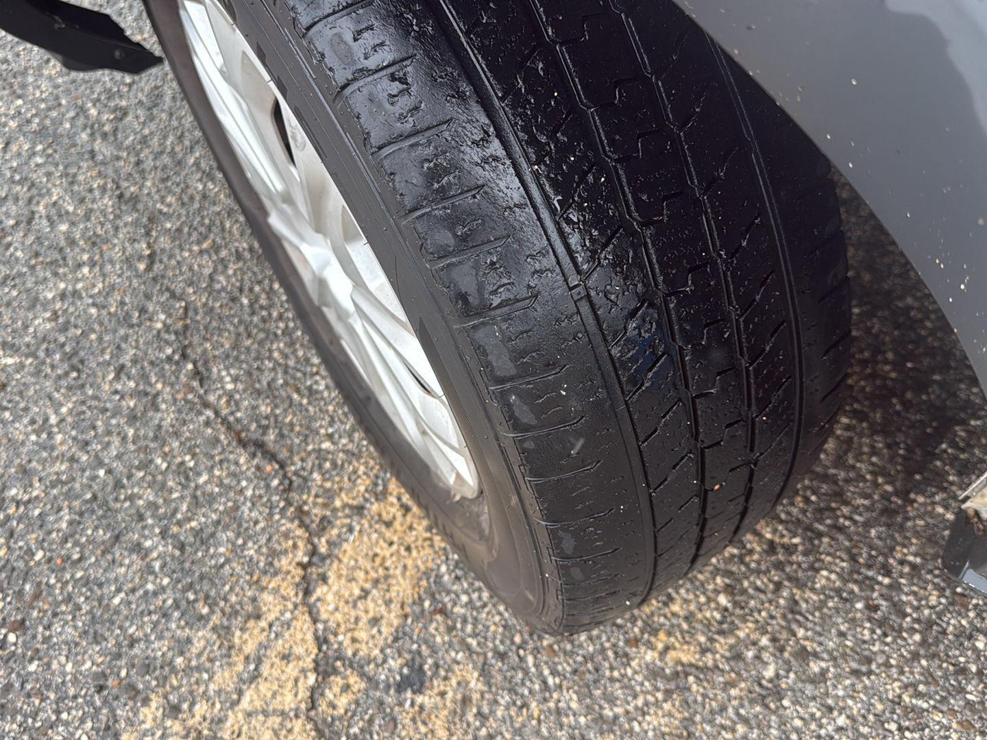 Oxford White 2017 Ford Transit Passenger 350 XLT Low Roof LWB RWD with 60/40 Passenger-Side Doors Van Rear-Wheel Drive 6-Speed Automatic Overdrive