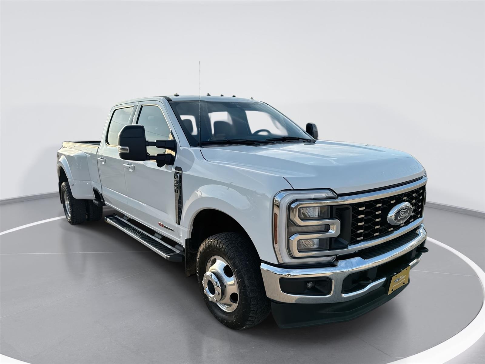 2024 Ford F-350 Super Duty Lariat Crew Cab LB DRW 4WD