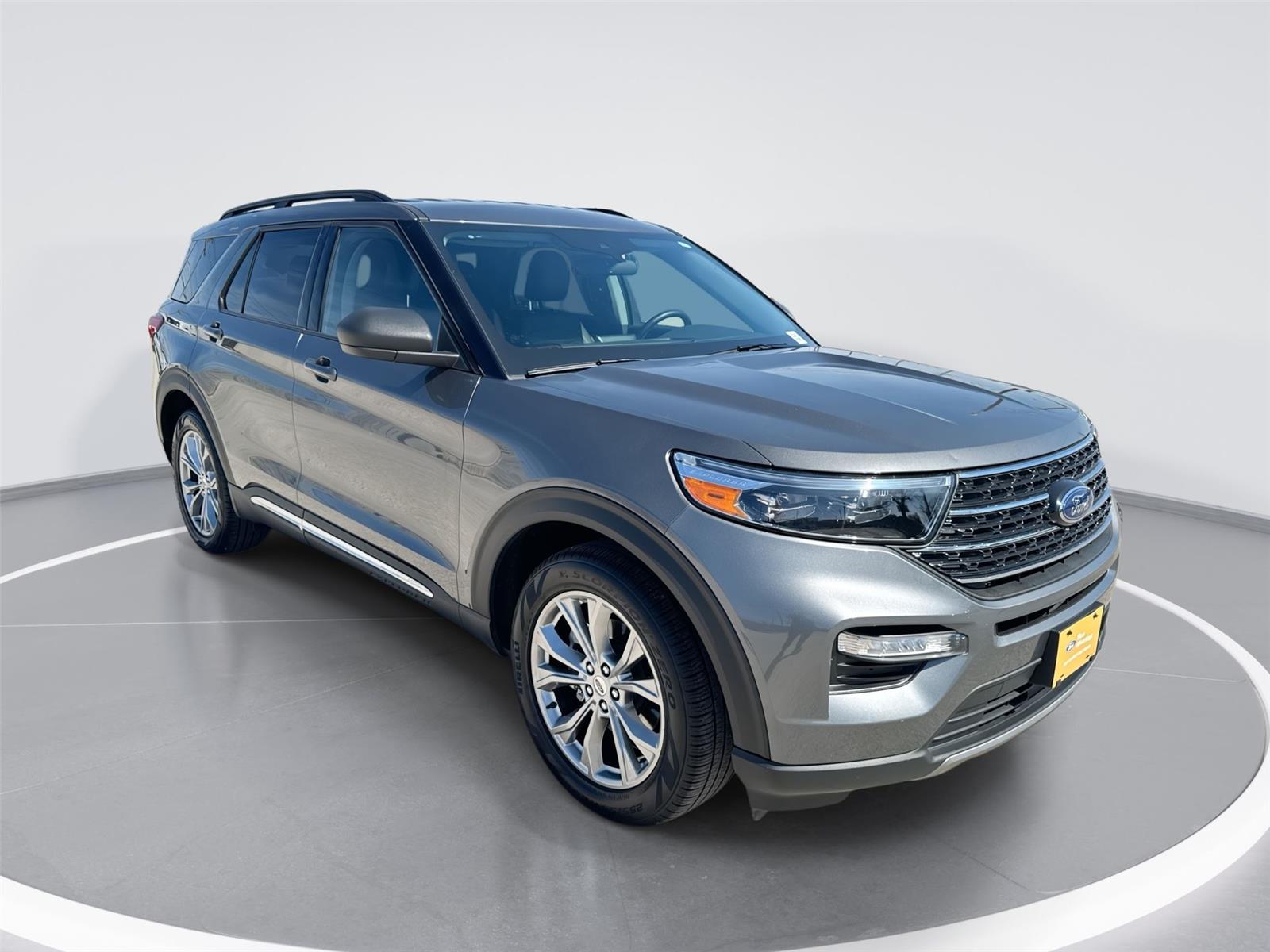 2023 Ford Explorer XLT RWD