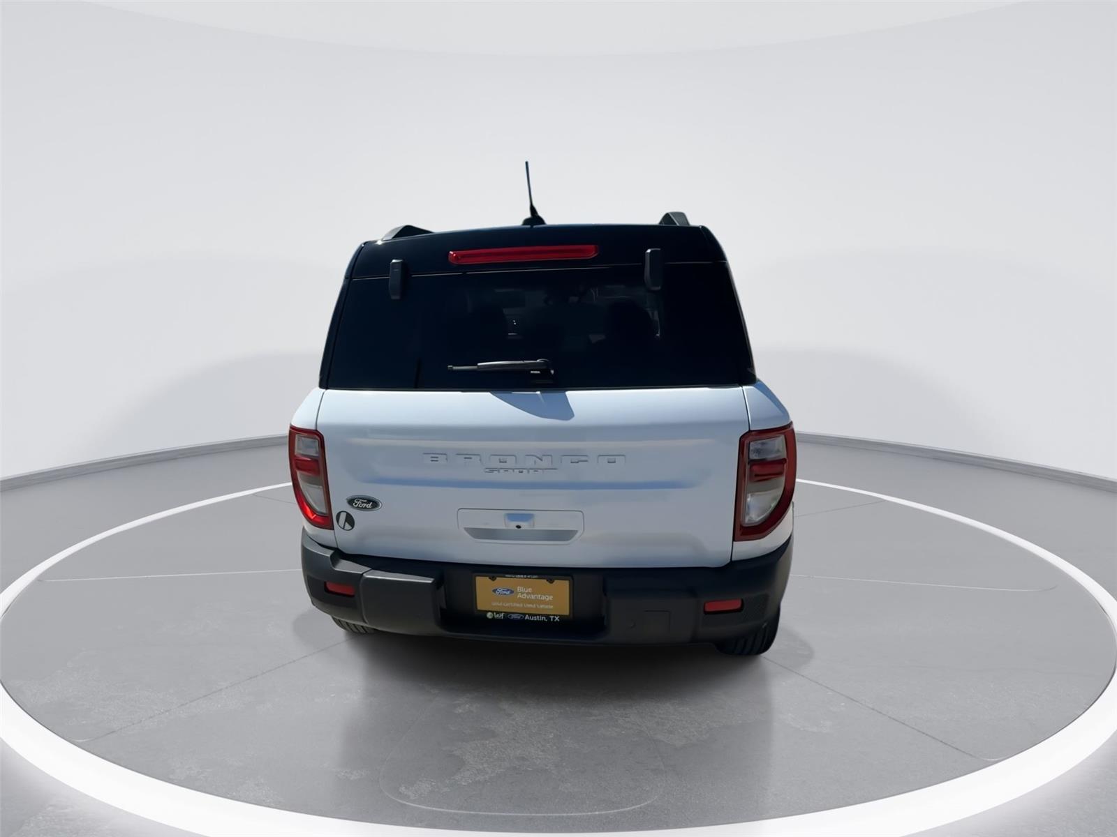 View vehicle photo 7