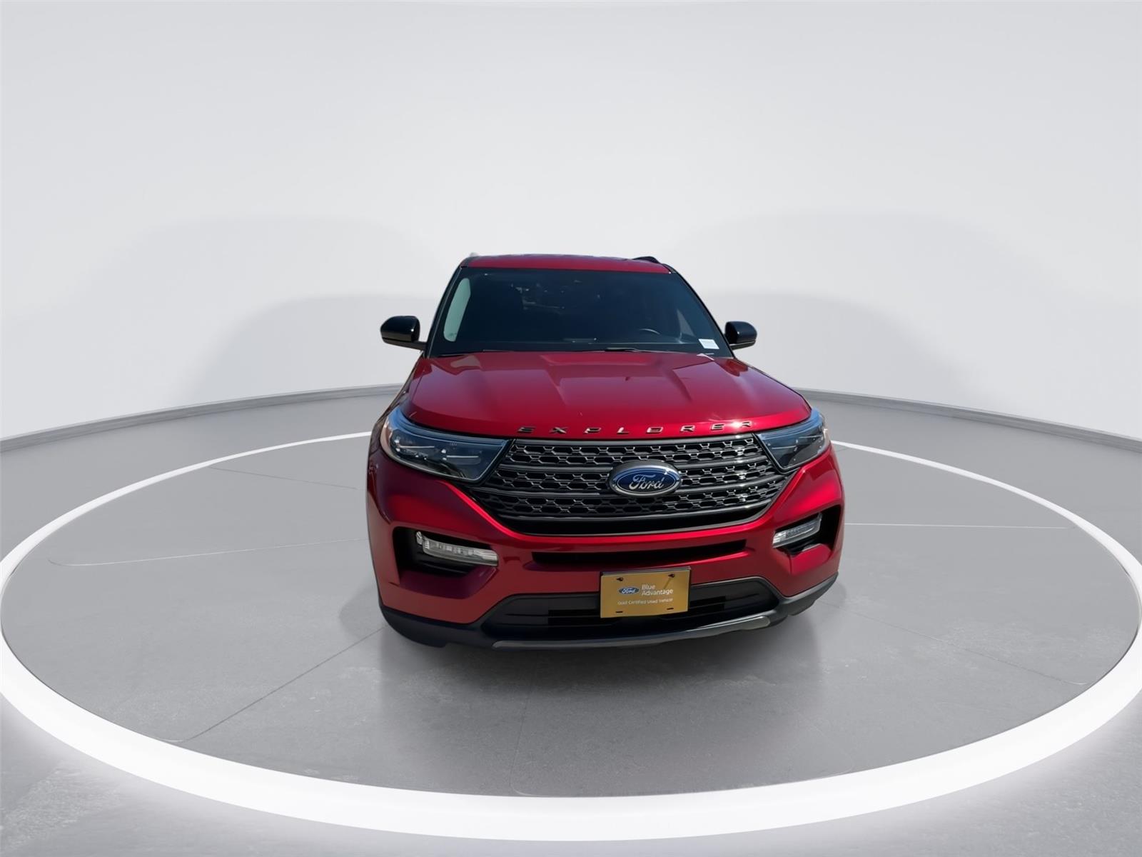 View vehicle photo 3