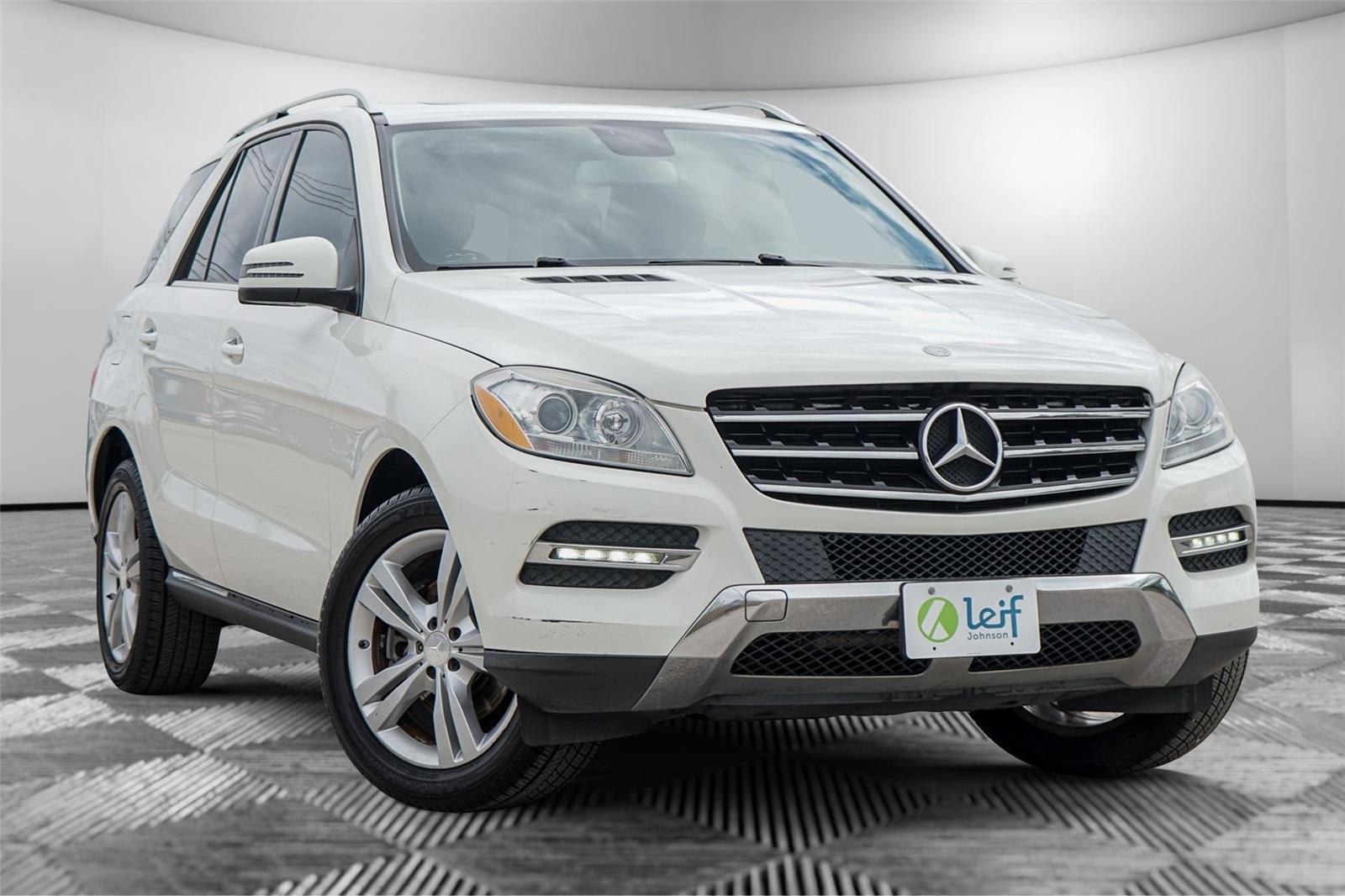 Arctic White 2013 Mercedes-Benz M-Class ML 350 SUV / Crossover Rear-Wheel Drive Automatic