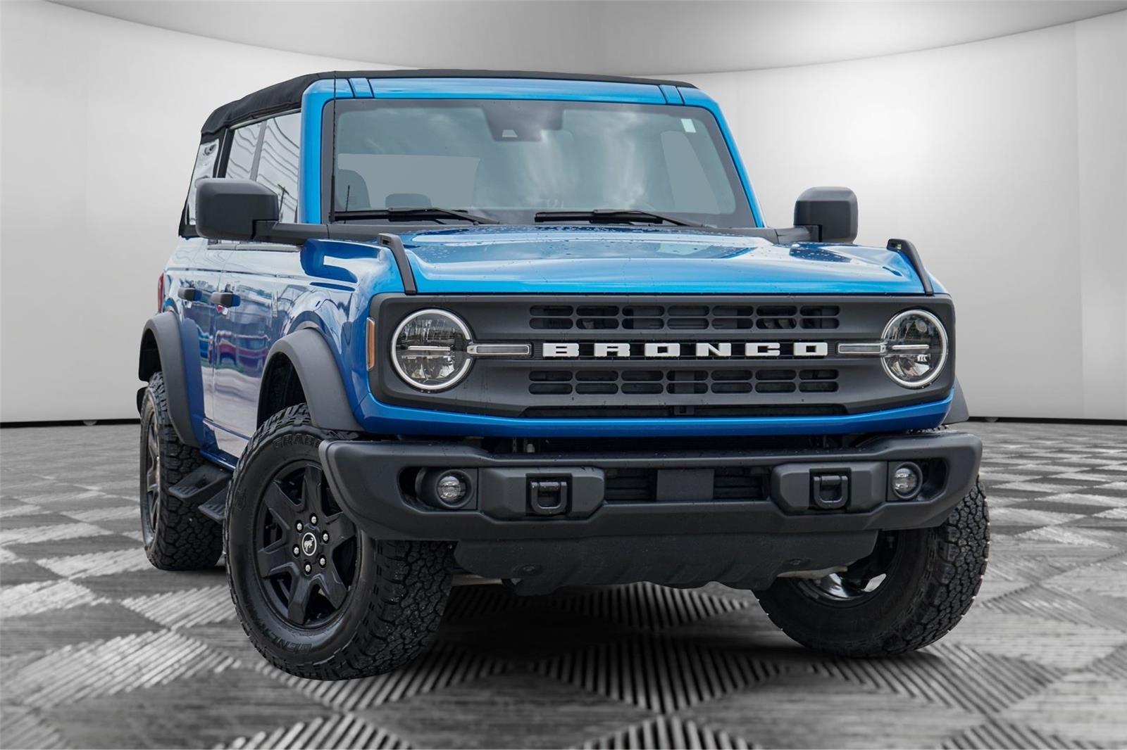 Velocity Blue 2024 Ford Bronco Black Diamond 4-Door 4WD SUV / Crossover Four-Wheel Drive 7-Speed Manual
