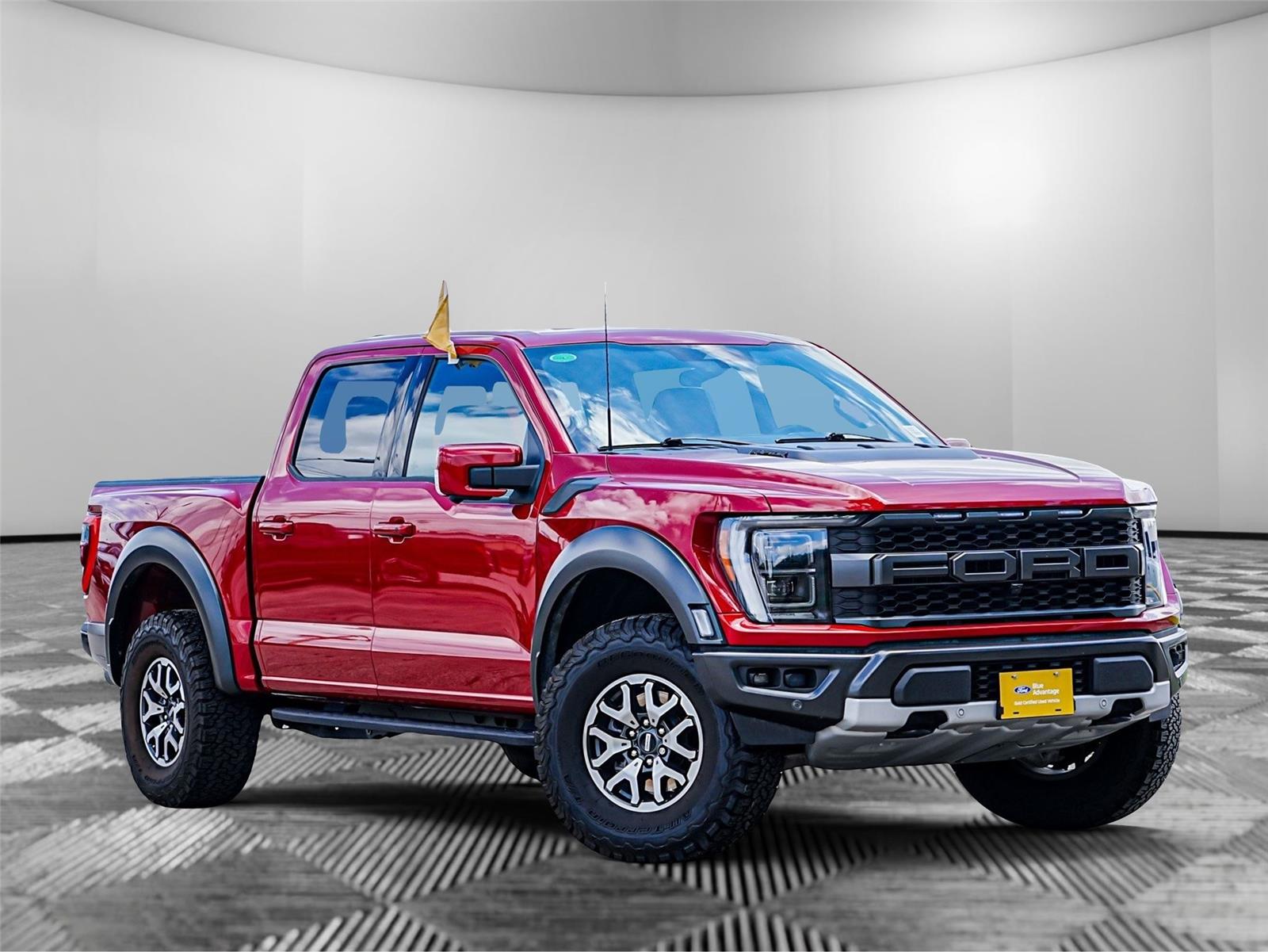 Rapid Red Metallic Tinted Clearcoat 2023 Ford F-150 Raptor SuperCrew 4WD Pickup Truck Four-Wheel Drive Automatic