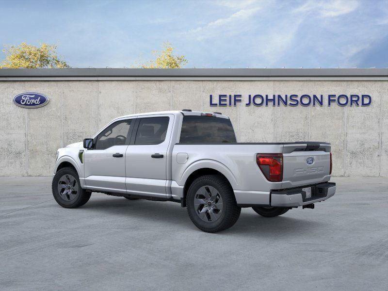 View vehicle photo 4