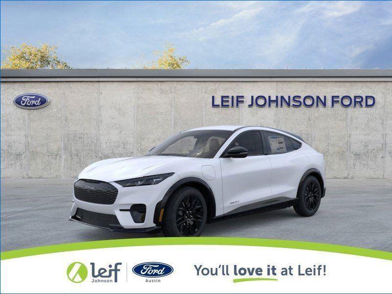 Star White Metallic Tri-Coat 2026 Ford Mustang Mach-E SUV / Crossover Rear-Wheel Drive 1-Speed Dual Clutch
