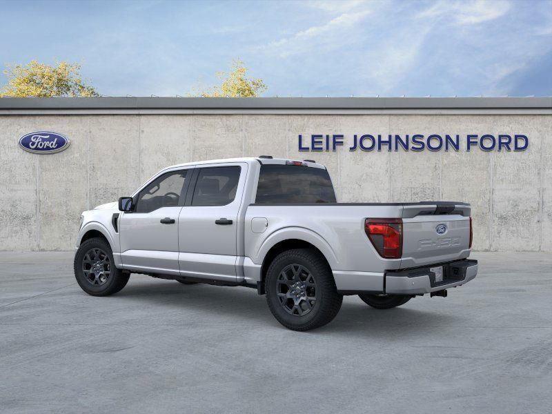 View vehicle photo 4