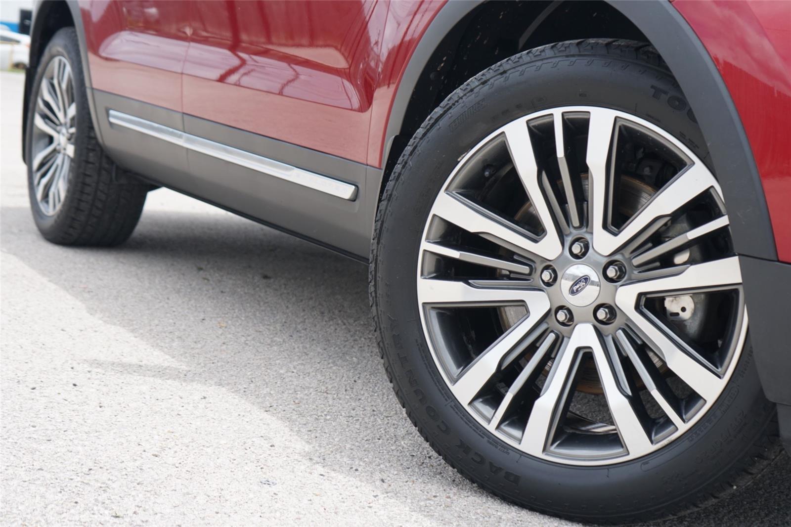 View vehicle photo 2