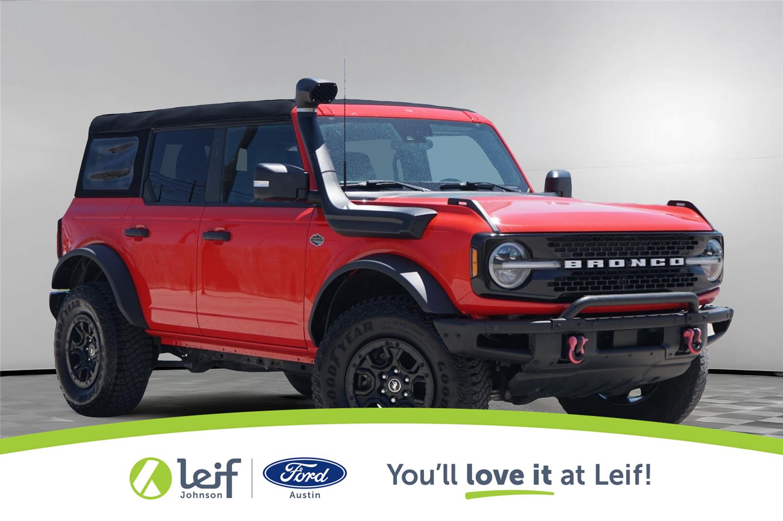 Race Red 2023 Ford Bronco SUV / Crossover Four-Wheel Drive Automatic