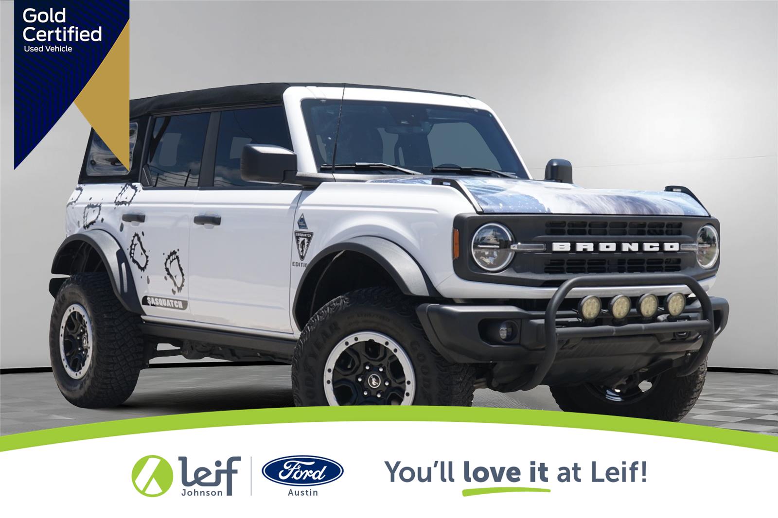 Oxford White 2023 Ford Bronco SUV / Crossover Four-Wheel Drive 7-Speed Manual