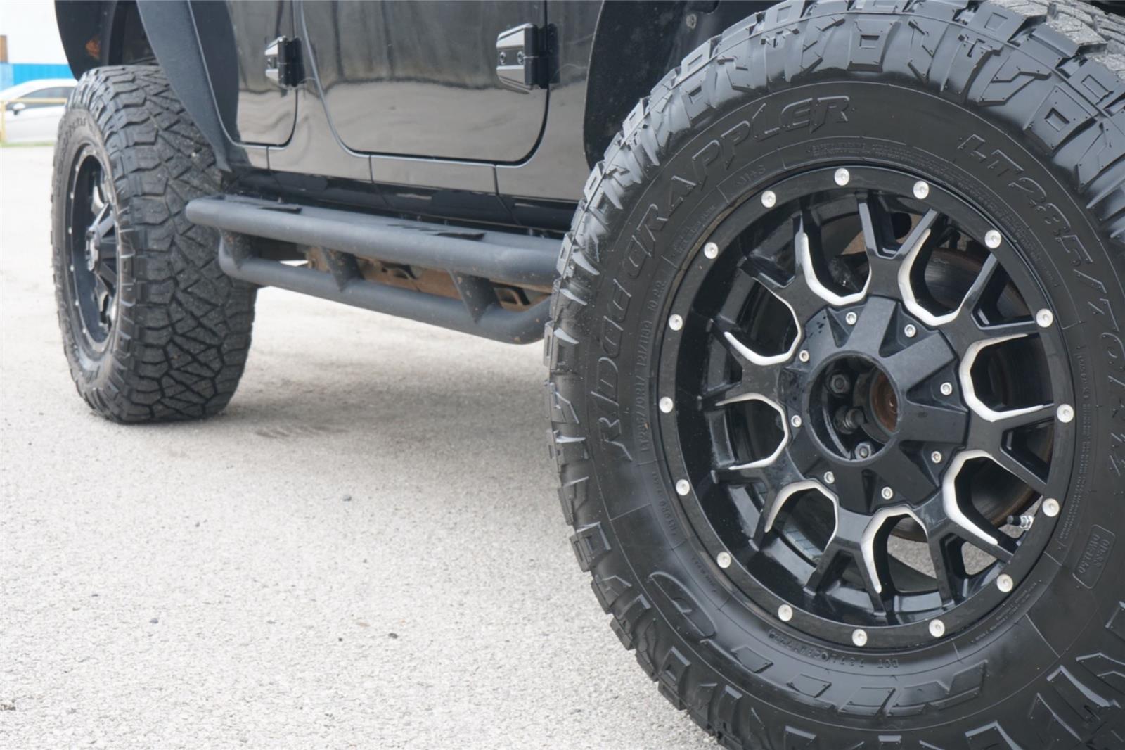 View vehicle photo 2