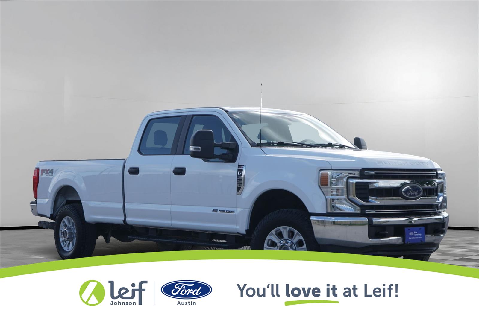 Oxford White 2022 Ford F-350 Super Duty XL Crew Cab 4WD Pickup Truck Four-Wheel Drive Automatic