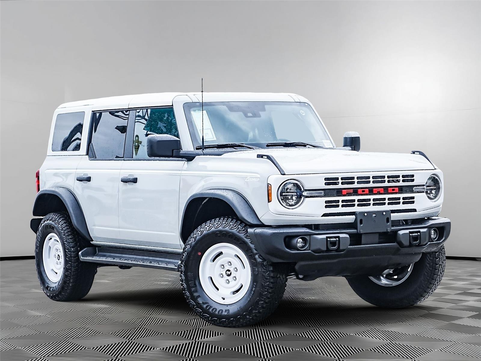 Avalanche Gray 2026 Ford Bronco SUV / Crossover Four-Wheel Drive Automatic
