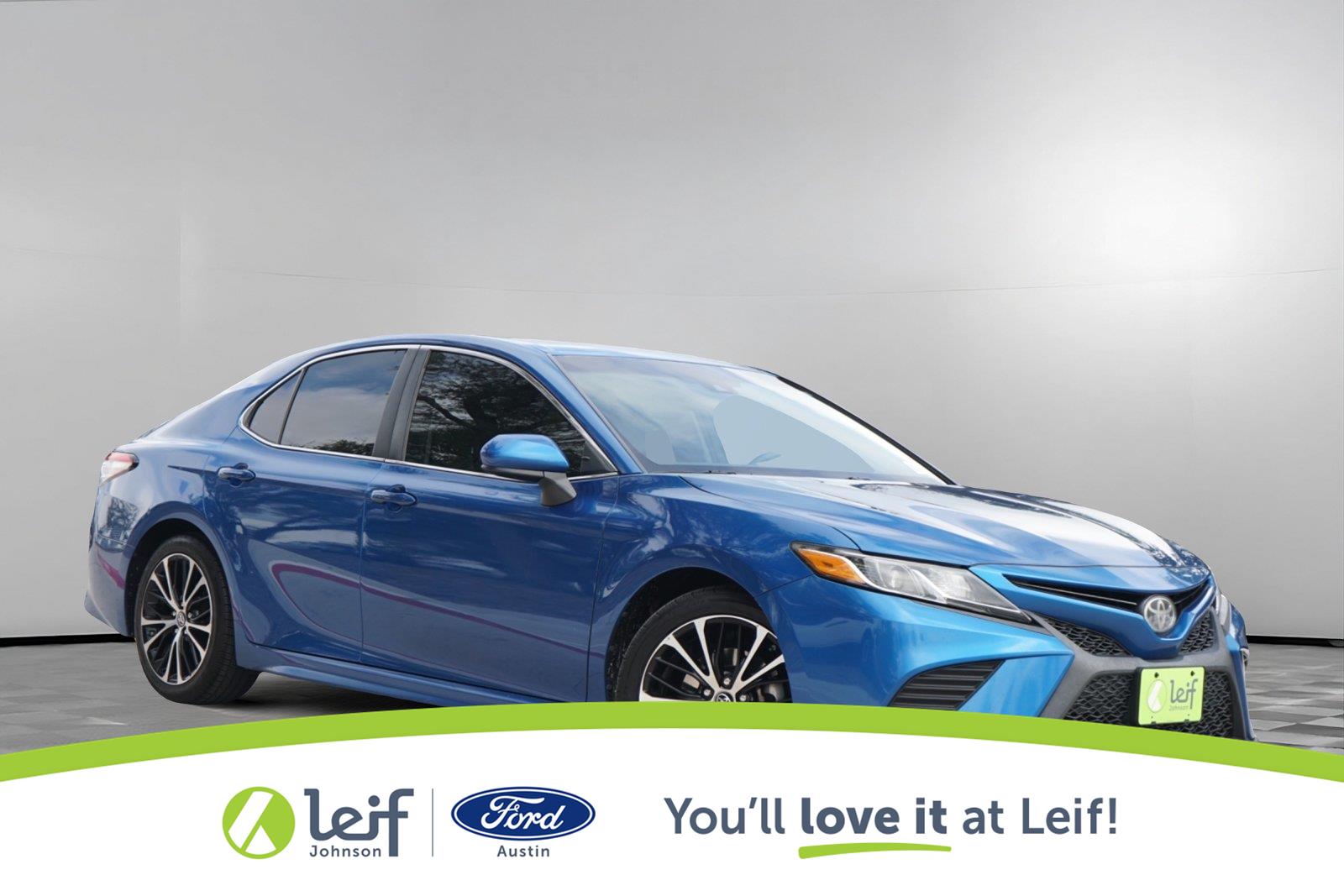 Blue Streak Metallic 2018 Toyota Camry Sedan Front-Wheel Drive Automatic
