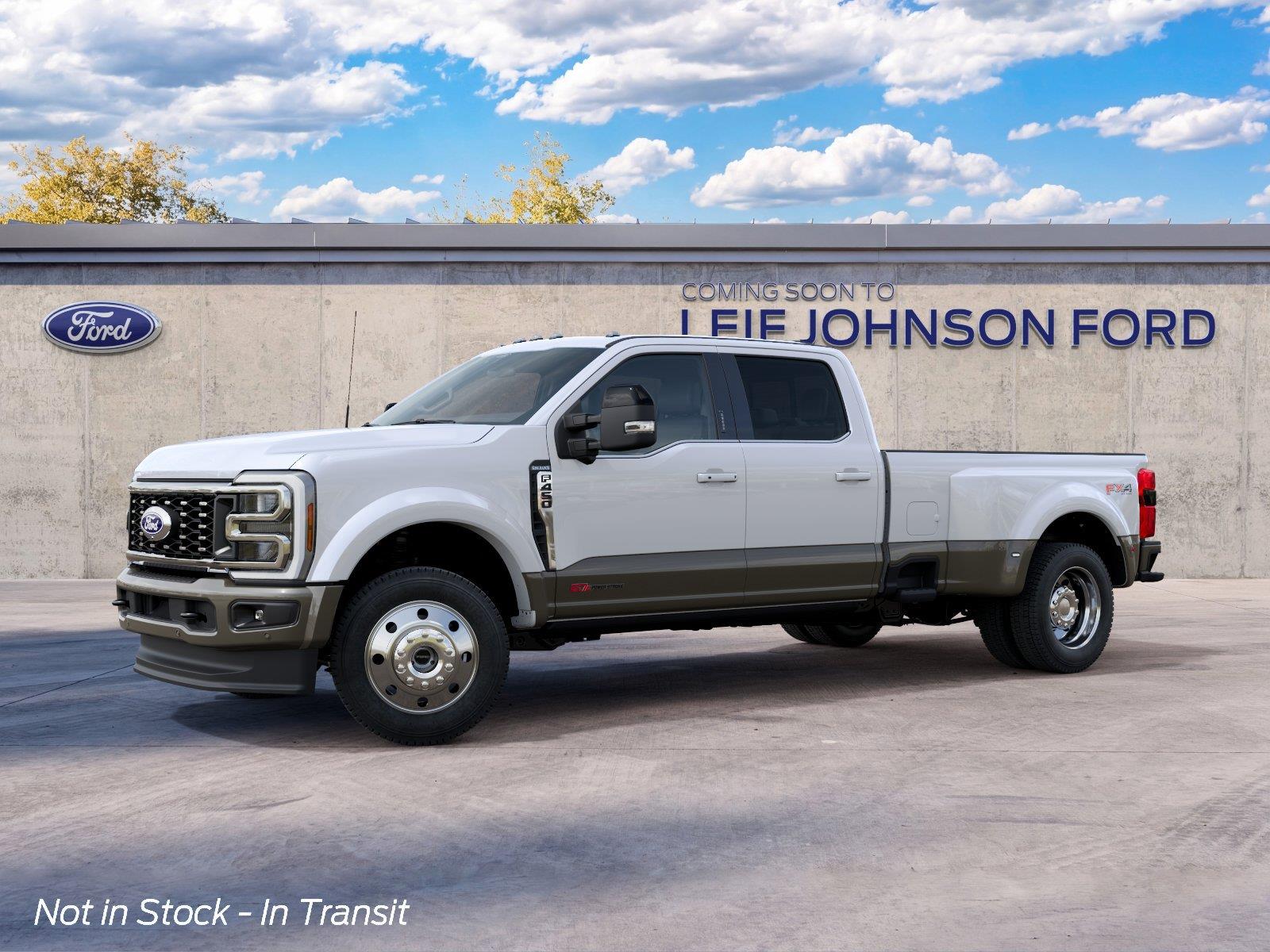 Star White Metallic Tri-Coat/Marsh Gray 2027 Ford F-450 Super Duty Pickup Truck Four-Wheel Drive Automatic
