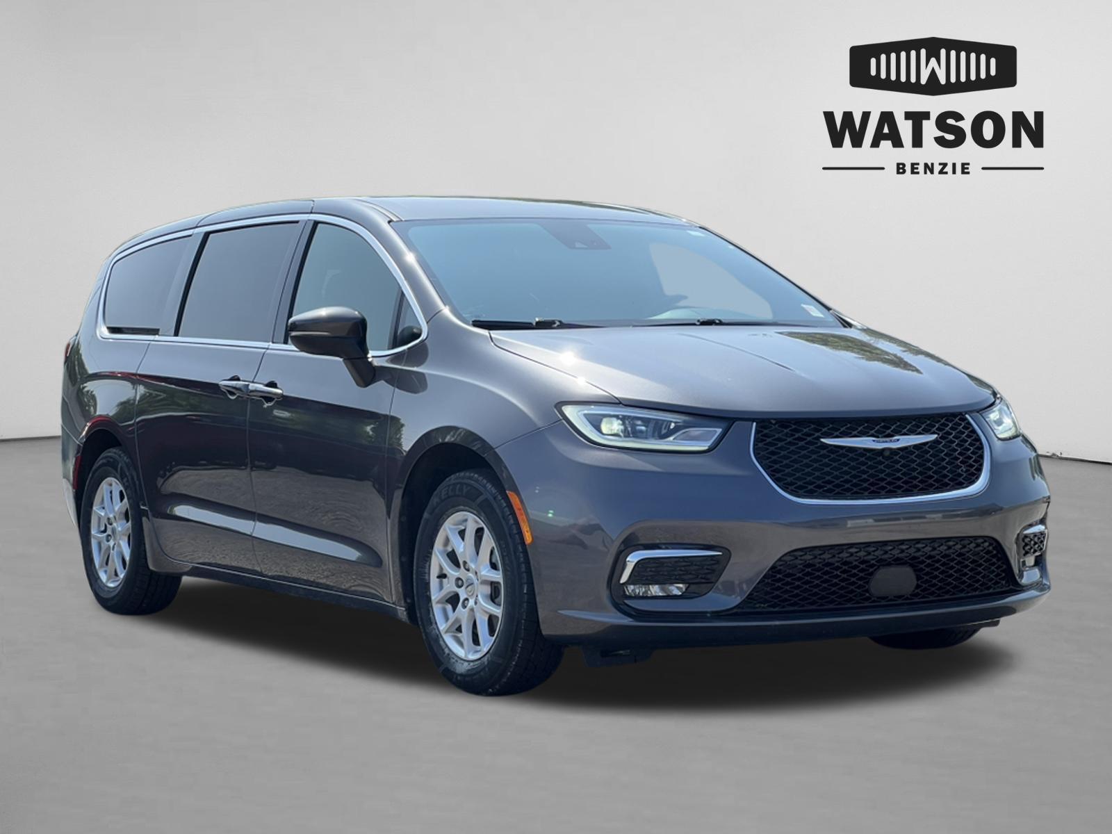 2023 Chrysler Pacifica Touring FWD