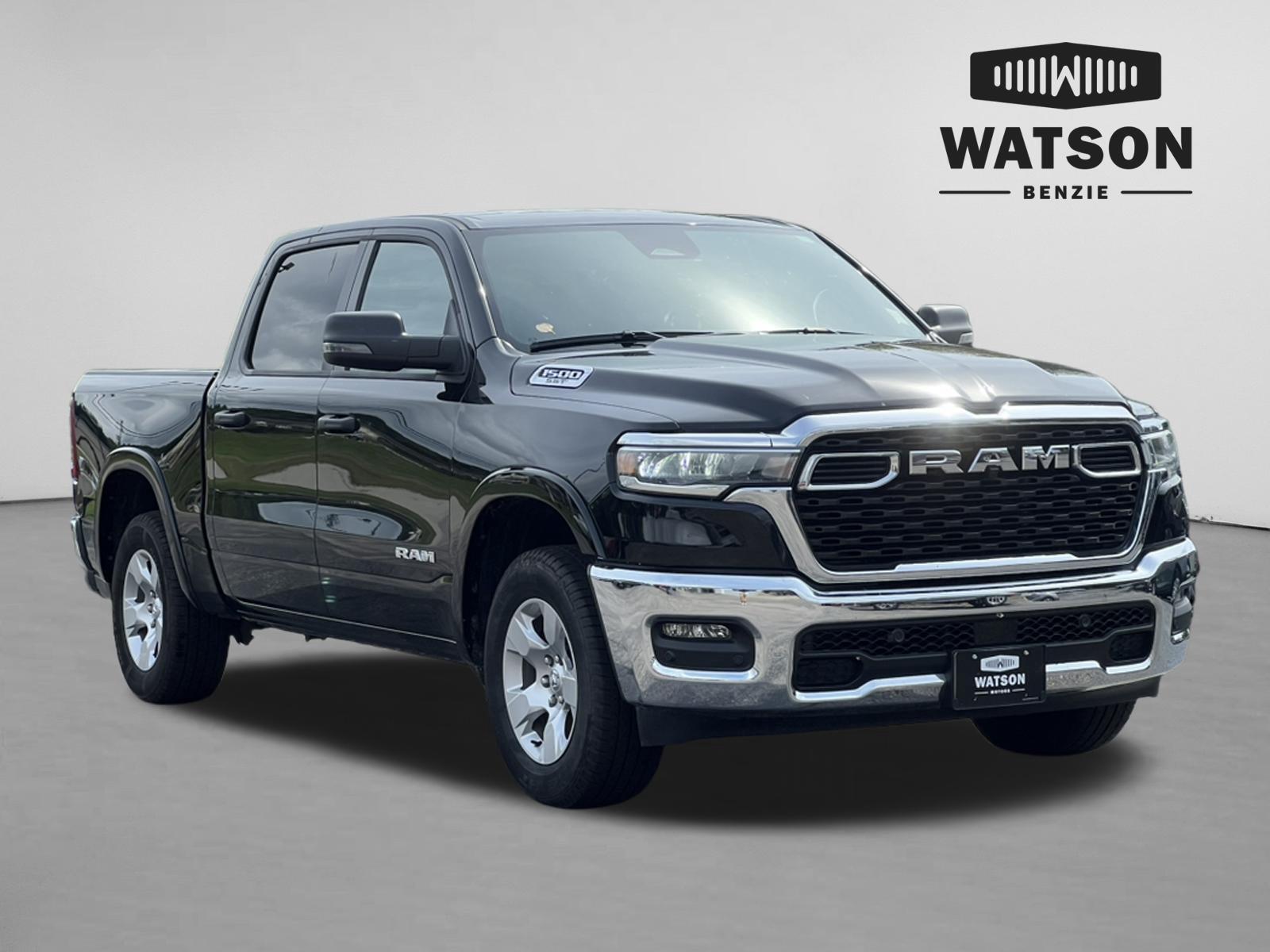 Diamond Black Crystal Pearlcoat 2025 RAM 1500 Pickup Truck Four-Wheel Drive 8-Speed Automatic