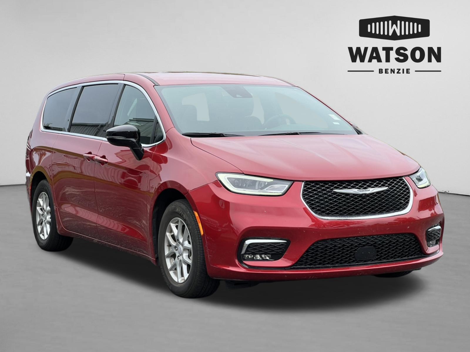 2026 Chrysler Pacifica Select FWD